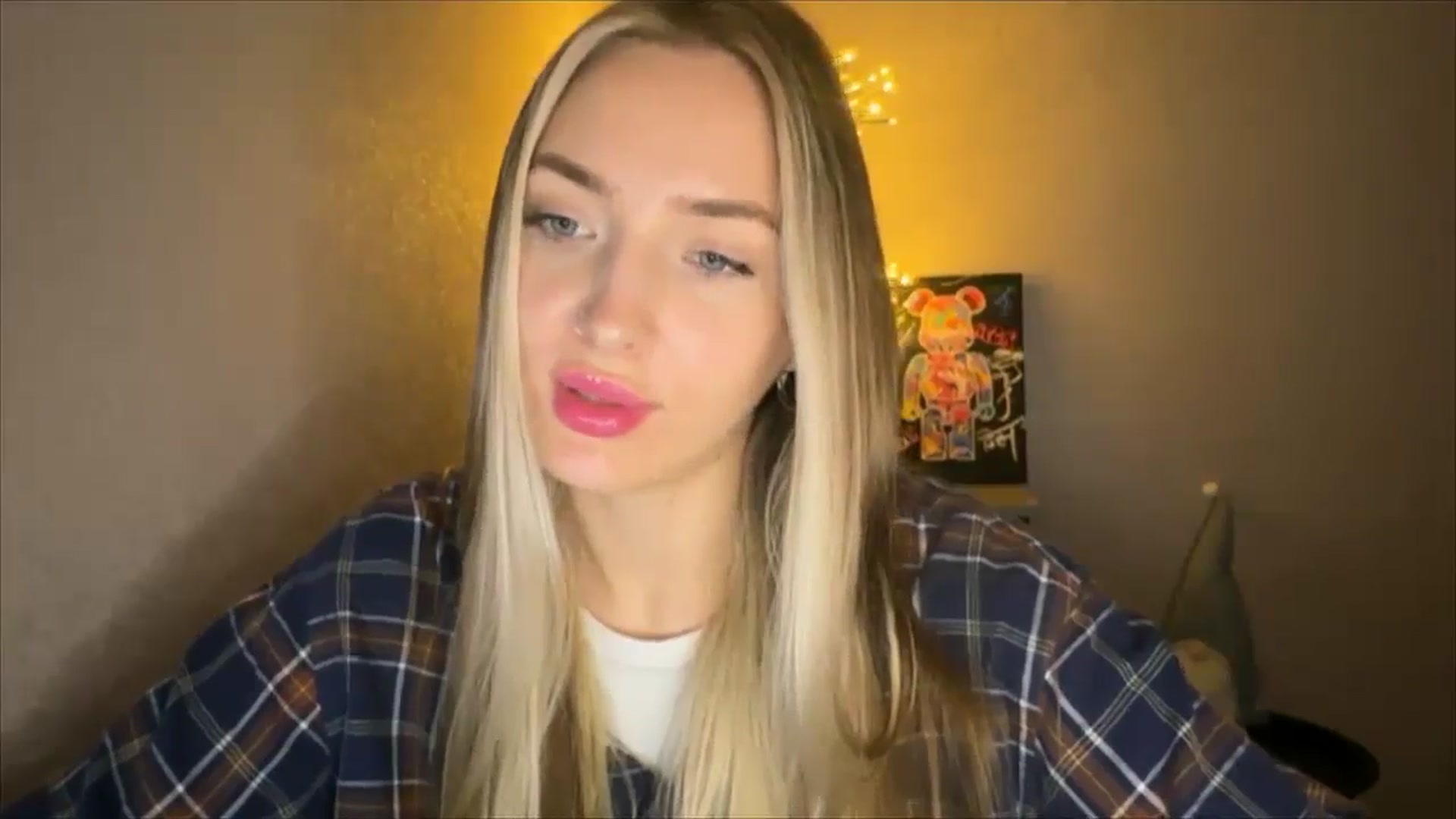 Gallery image thumbnail from My_Diana's myfreecams stream on, 10/06/2024, 20:43 image 14 of 20