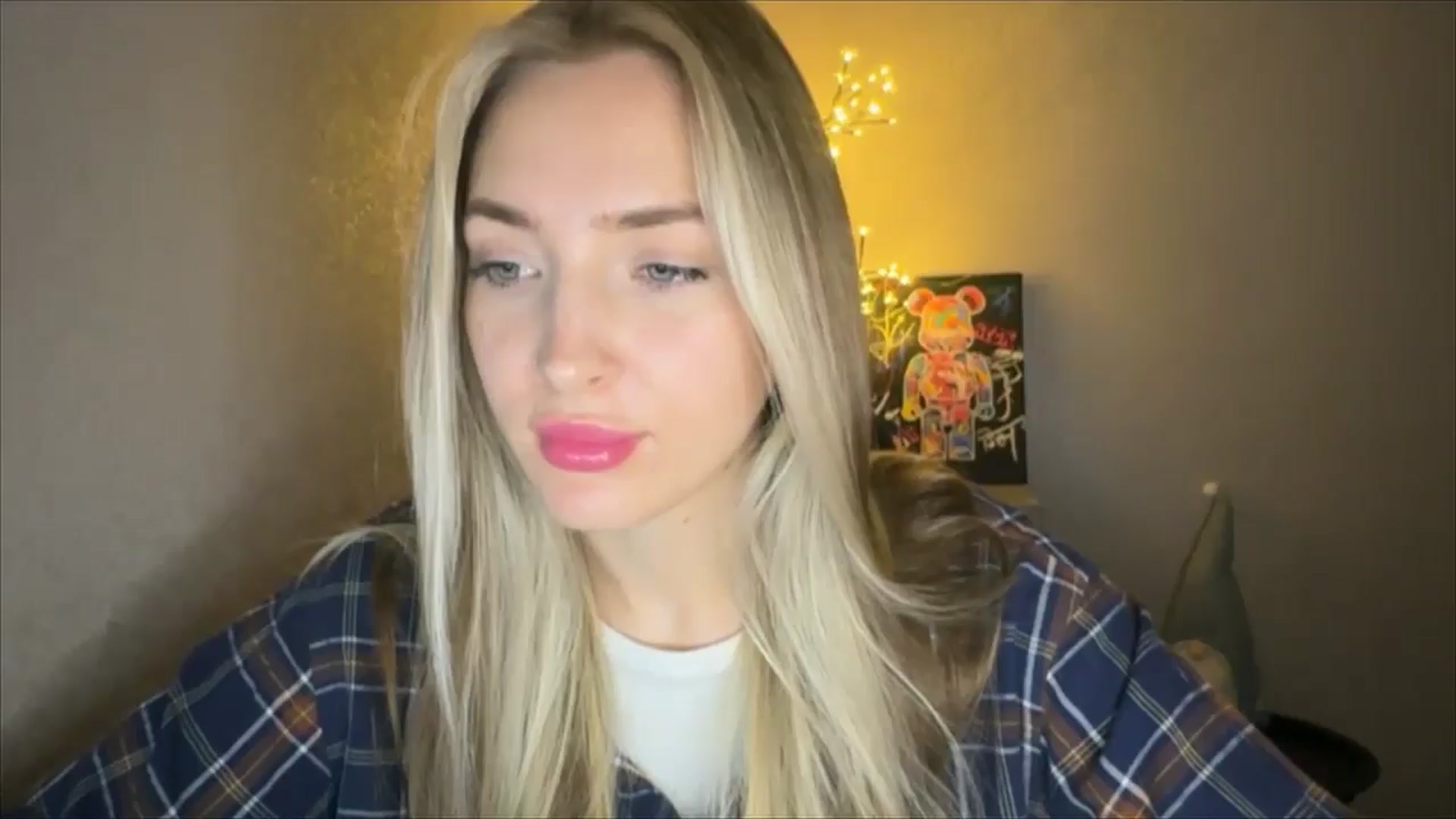 Gallery image thumbnail from My_Diana's myfreecams stream on, 10/06/2024, 20:43 image 16 of 20