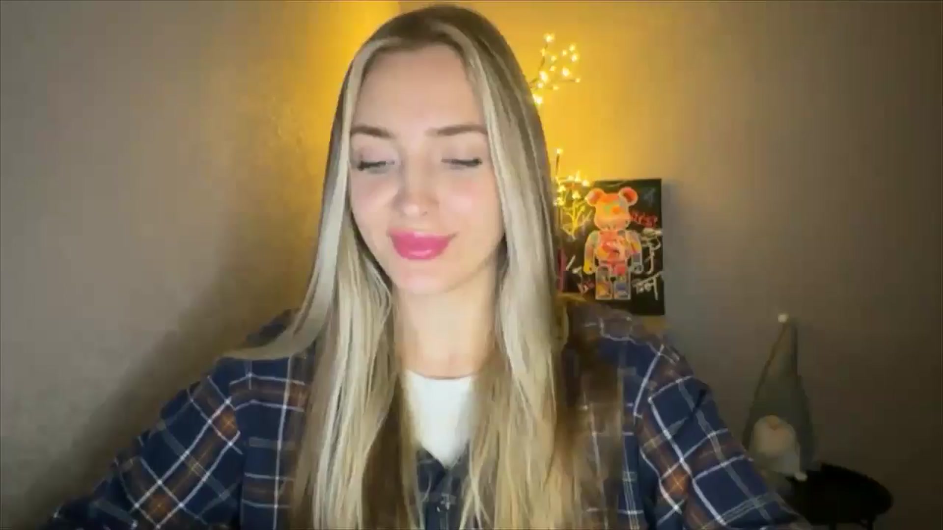 Gallery image thumbnail from My_Diana's myfreecams stream on, 10/06/2024, 20:43 image 12 of 20