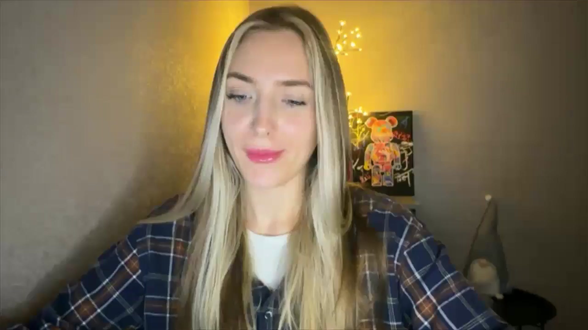 Gallery image thumbnail from My_Diana's myfreecams stream on, 10/06/2024, 20:43 image 13 of 20