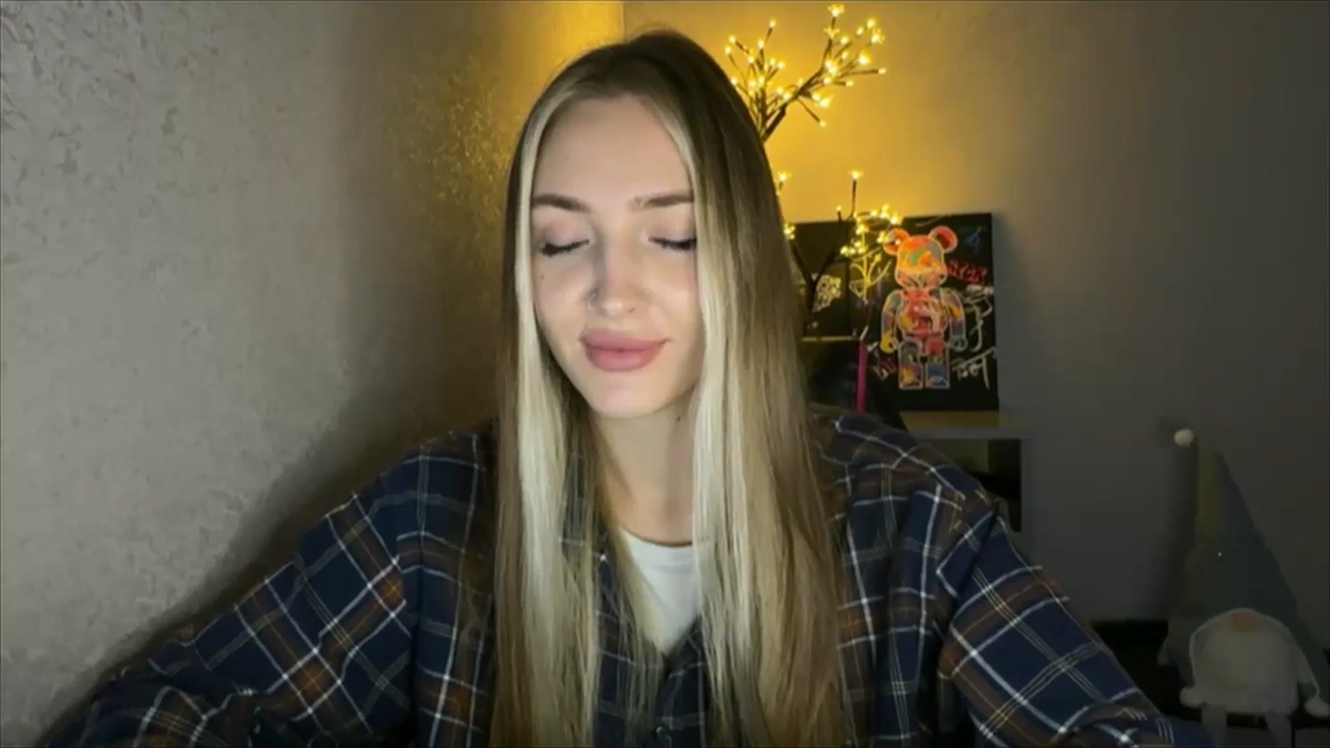 Gallery image thumbnail from My_Diana's myfreecams stream on, 10/08/2024, 14:10 image 18 of 20