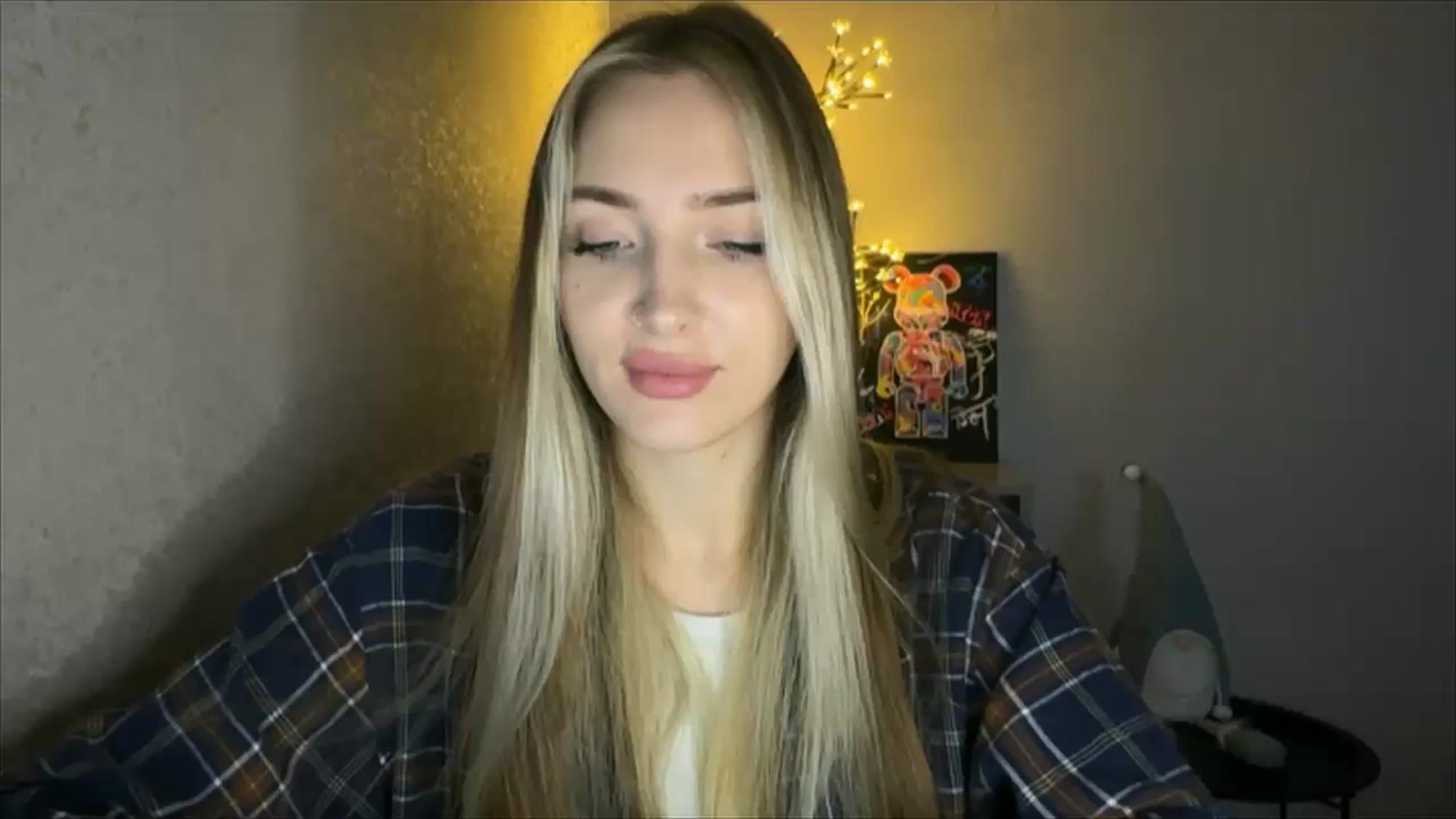 Gallery image thumbnail from My_Diana's myfreecams stream on, 10/08/2024, 14:10 image 8 of 20