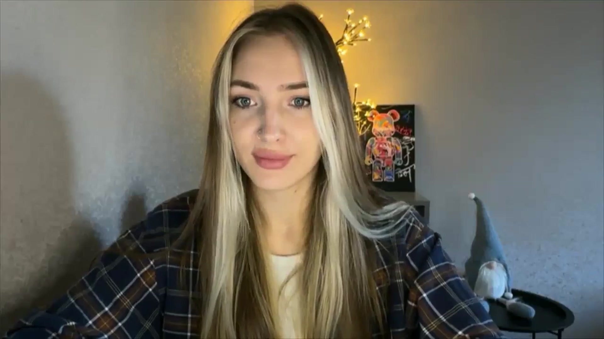 Gallery image thumbnail from My_Diana's myfreecams stream on, 10/08/2024, 14:10 image 4 of 20