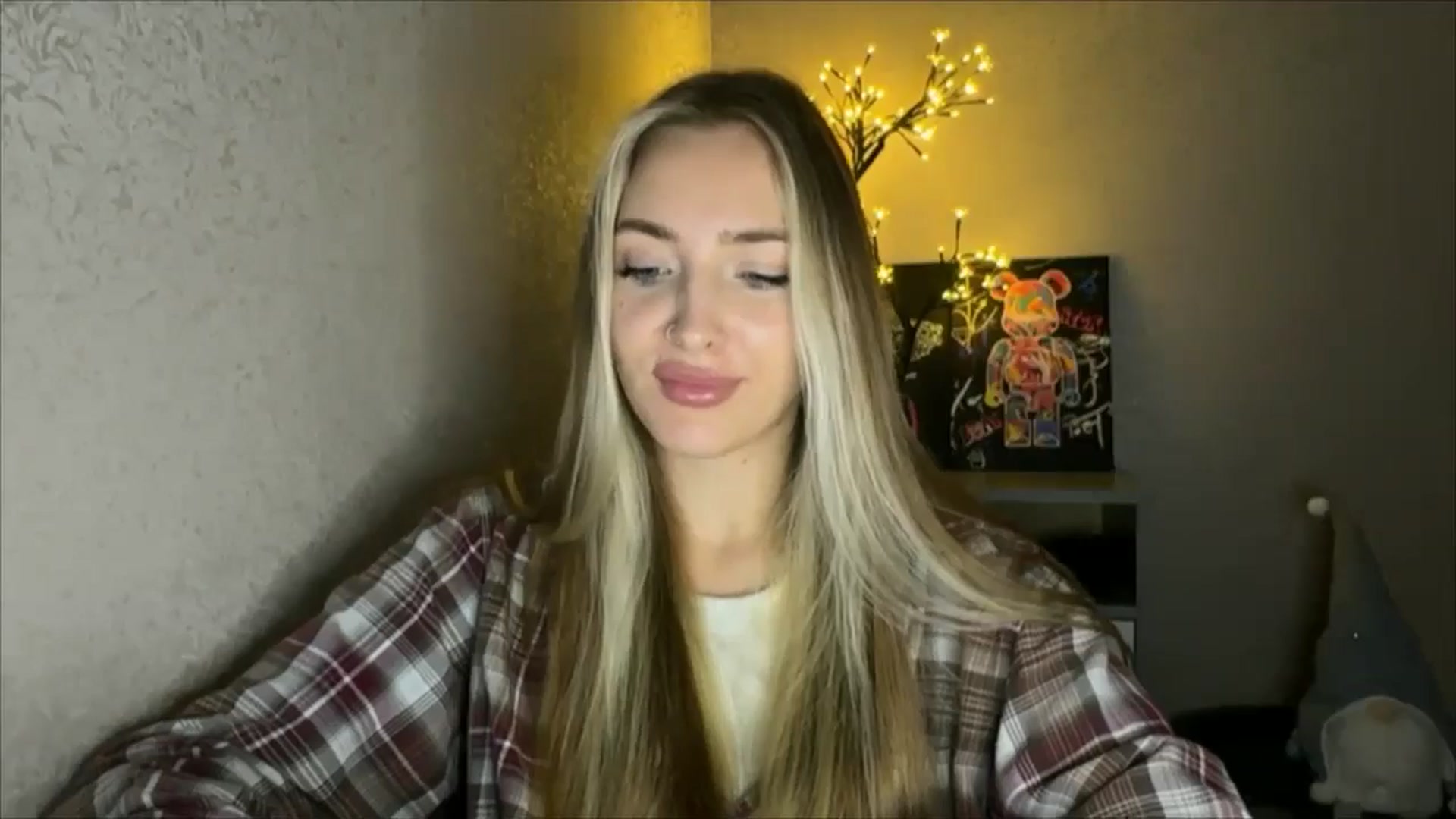 Gallery image thumbnail from My_Diana's myfreecams stream on, 10/08/2024, 20:14 image 20 of 20