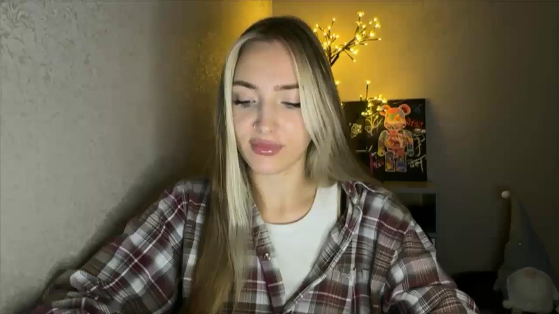 Gallery image thumbnail from My_Diana's myfreecams stream on, 10/08/2024, 20:14 image 4 of 20
