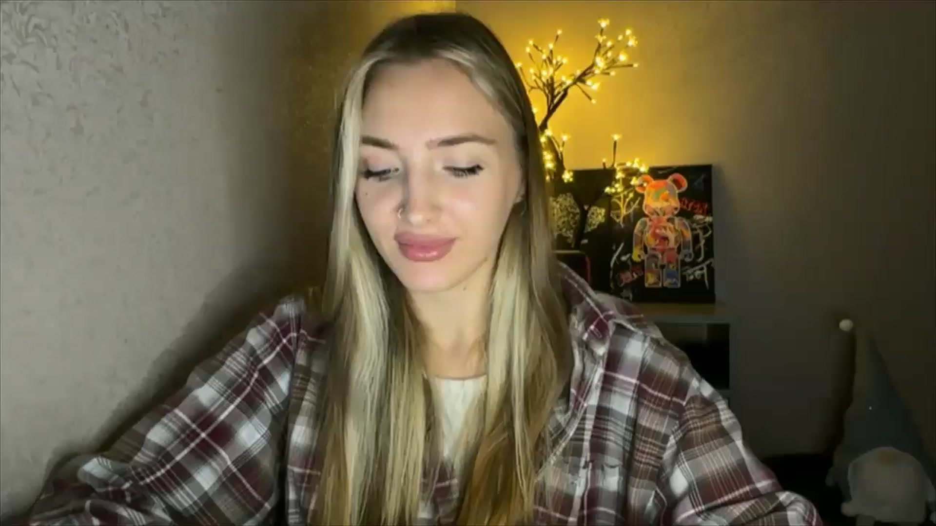 Gallery image thumbnail from My_Diana's myfreecams stream on, 10/08/2024, 20:14 image 14 of 20