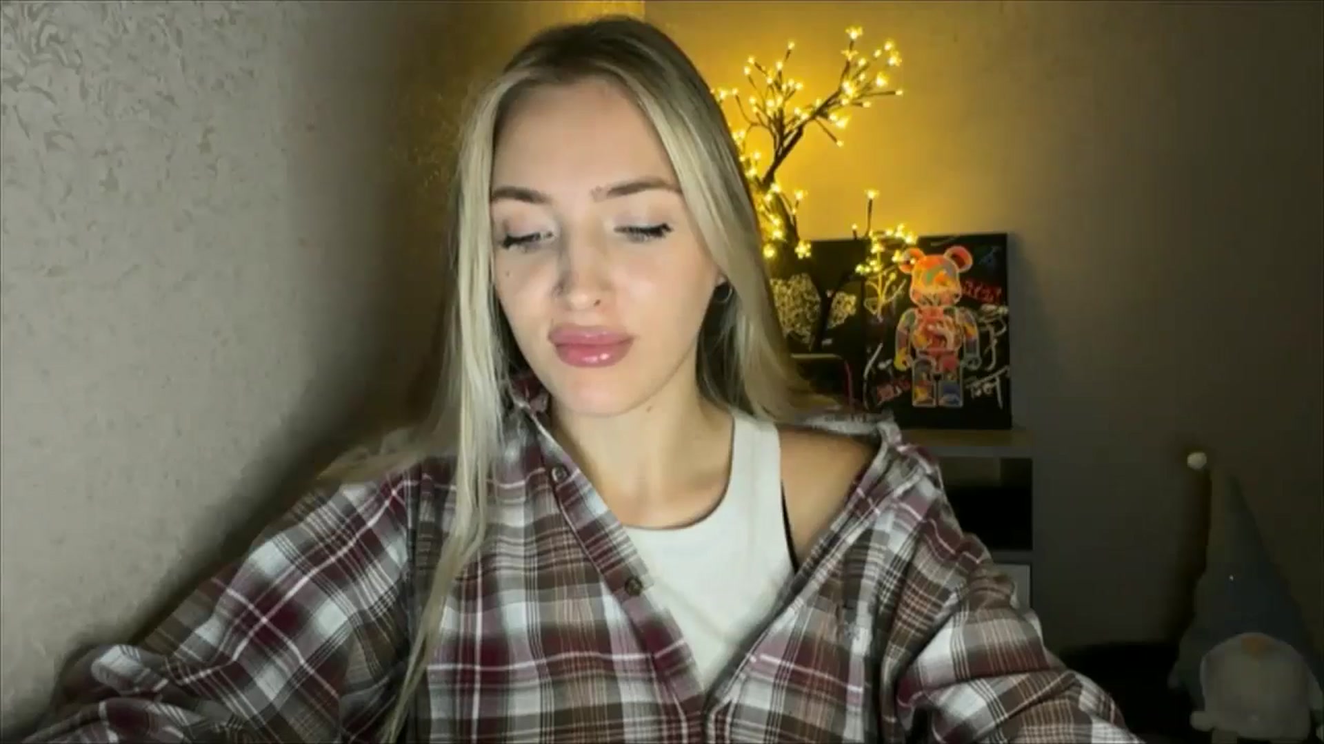Gallery image thumbnail from My_Diana's myfreecams stream on, 10/08/2024, 20:14 image 6 of 20