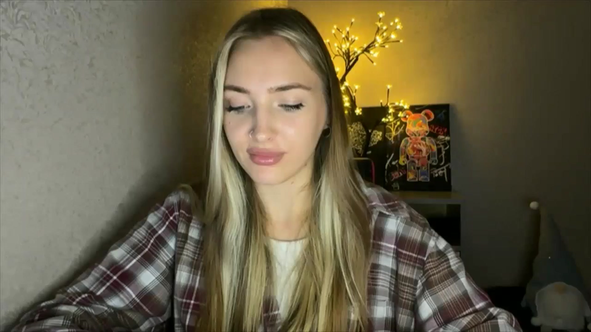 Gallery image thumbnail from My_Diana's myfreecams stream on, 10/08/2024, 20:14 image 15 of 20