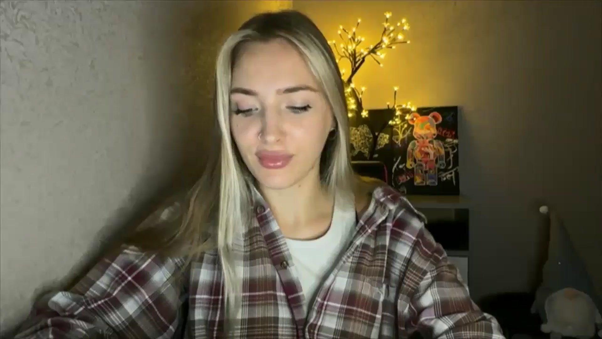 Gallery image thumbnail from My_Diana's myfreecams stream on, 10/08/2024, 20:14 image 10 of 20