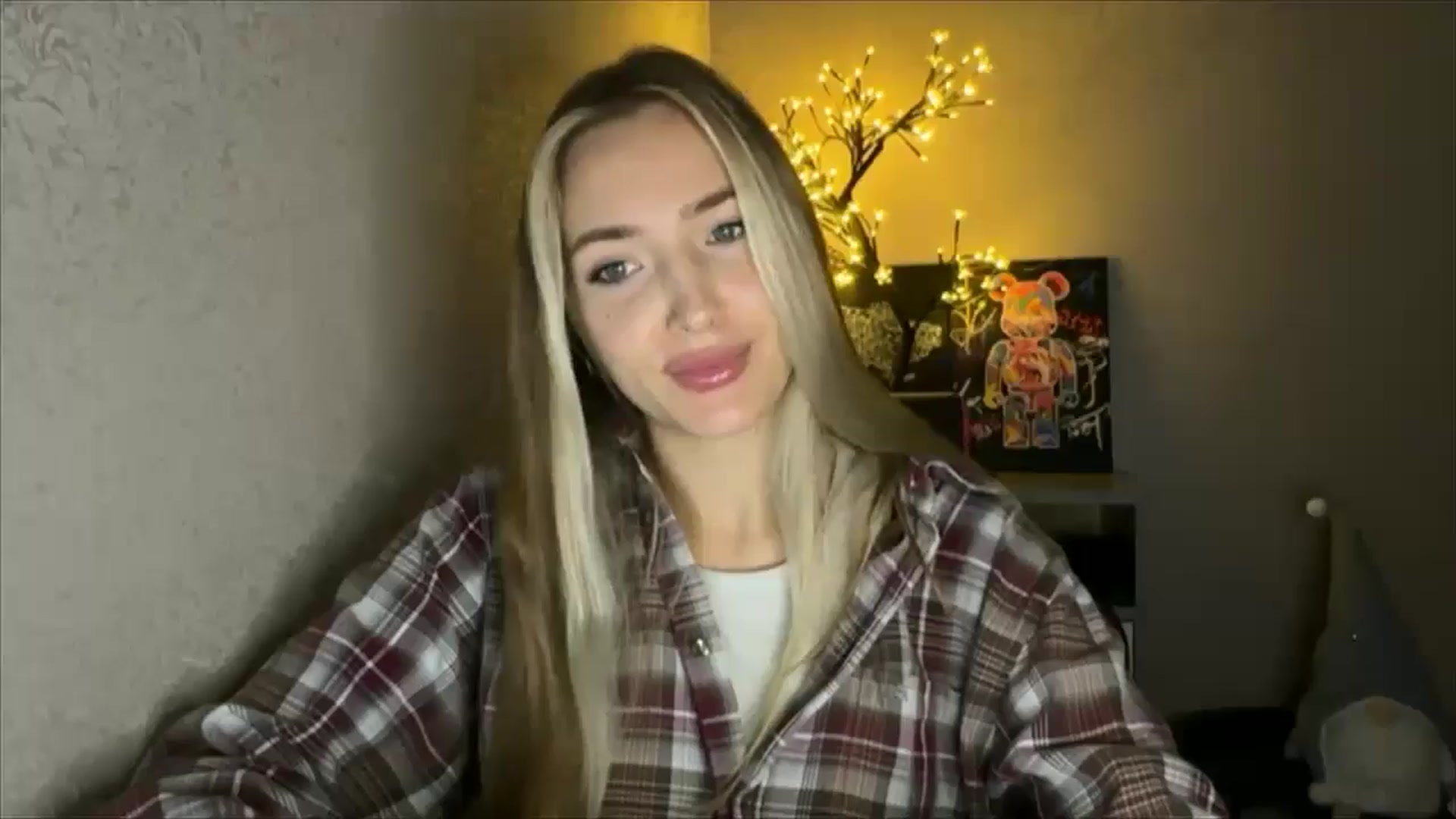 Gallery image thumbnail from My_Diana's myfreecams stream on, 10/08/2024, 20:14 image 3 of 20