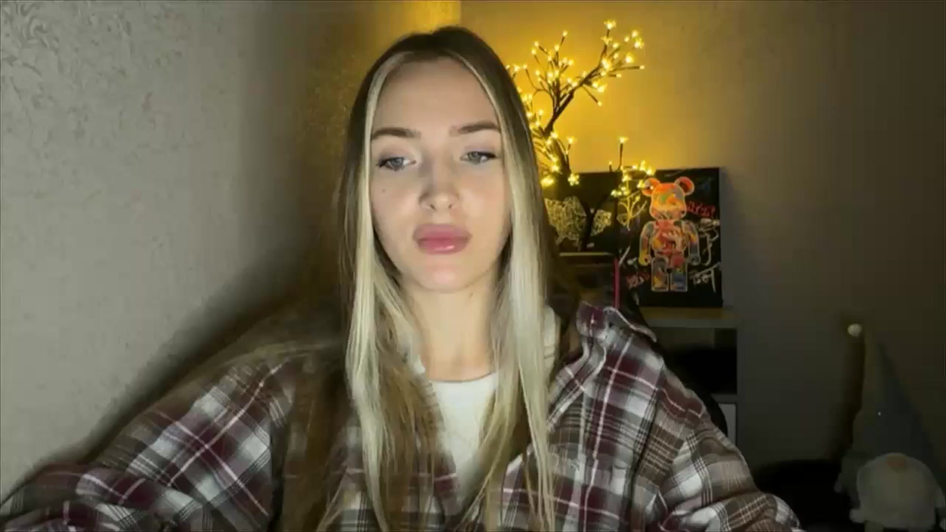Gallery image thumbnail from My_Diana's myfreecams stream on, 10/08/2024, 20:14 image 1 of 20