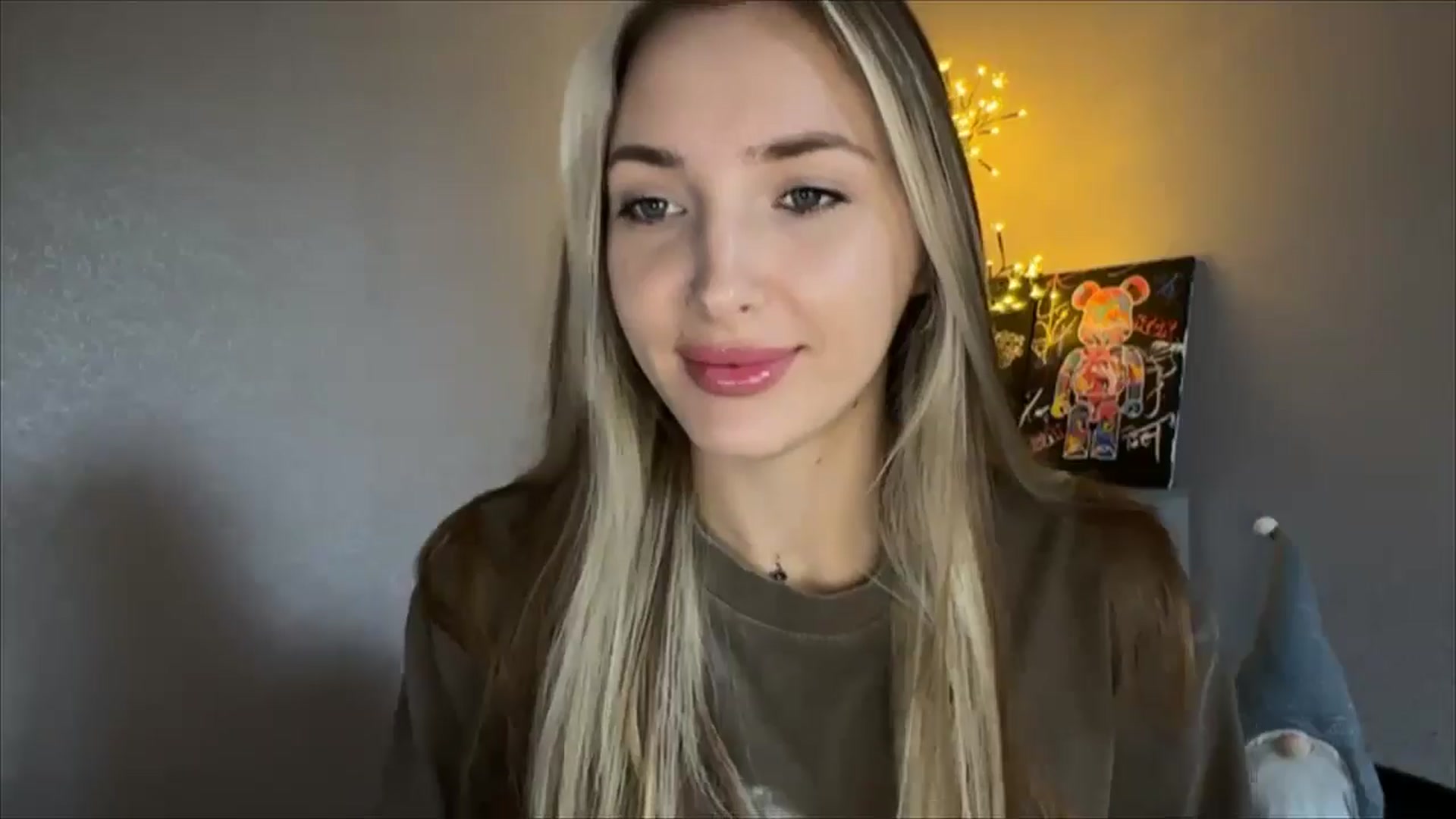 Gallery image thumbnail from My_Diana's myfreecams stream on, 10/10/2024, 13:34 image 16 of 20