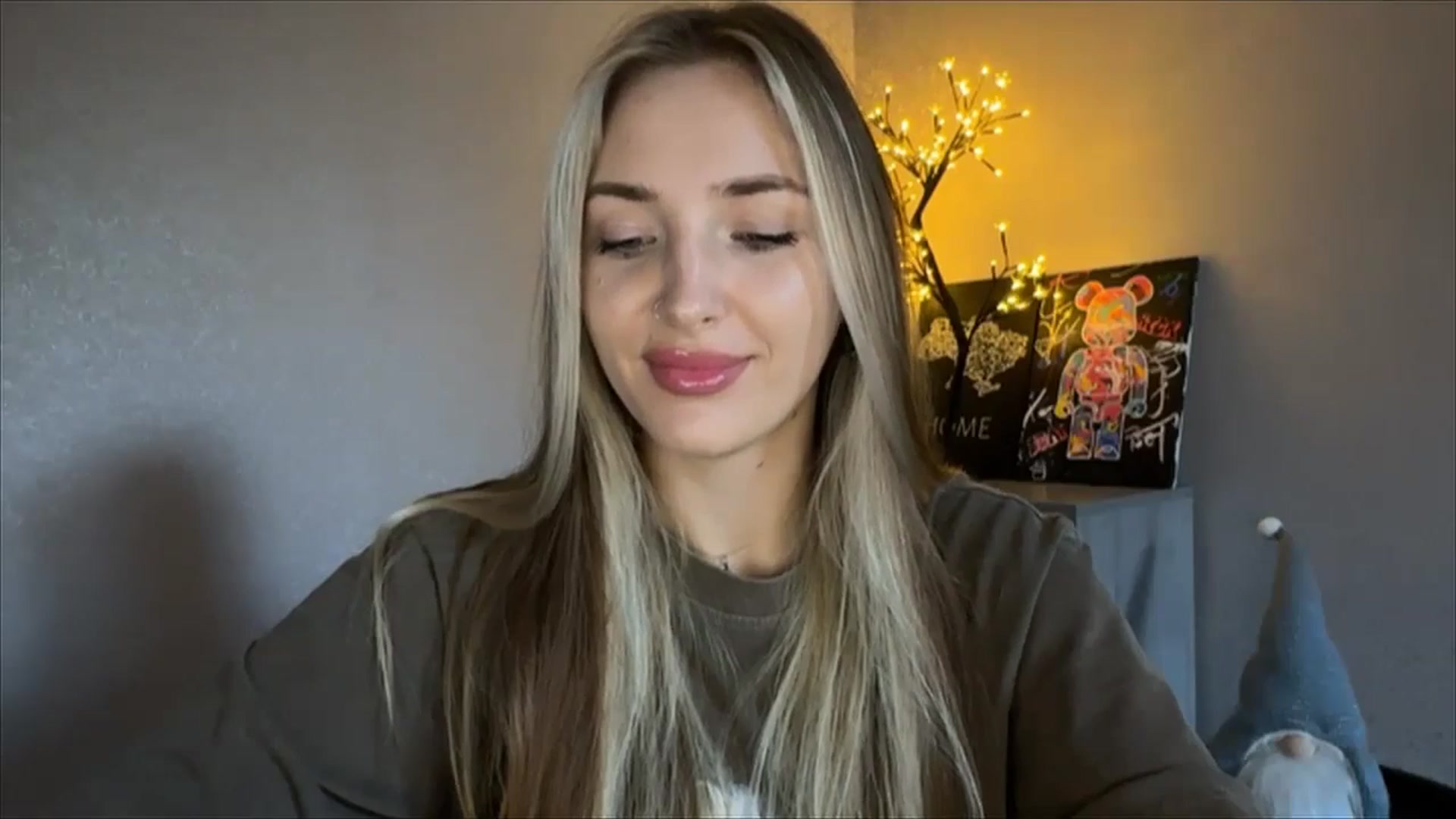 Gallery image thumbnail from My_Diana's myfreecams stream on, 10/10/2024, 13:34 image 6 of 20
