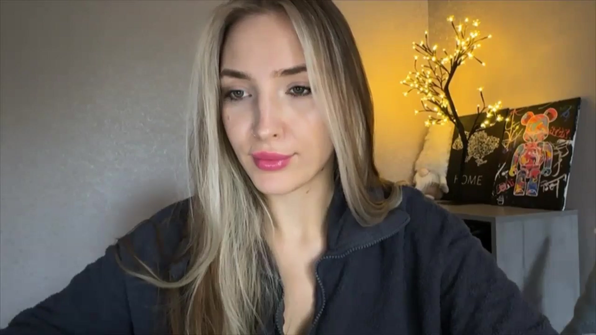 Gallery image thumbnail from My_Diana's myfreecams stream on, 10/11/2024, 13:39 image 15 of 20