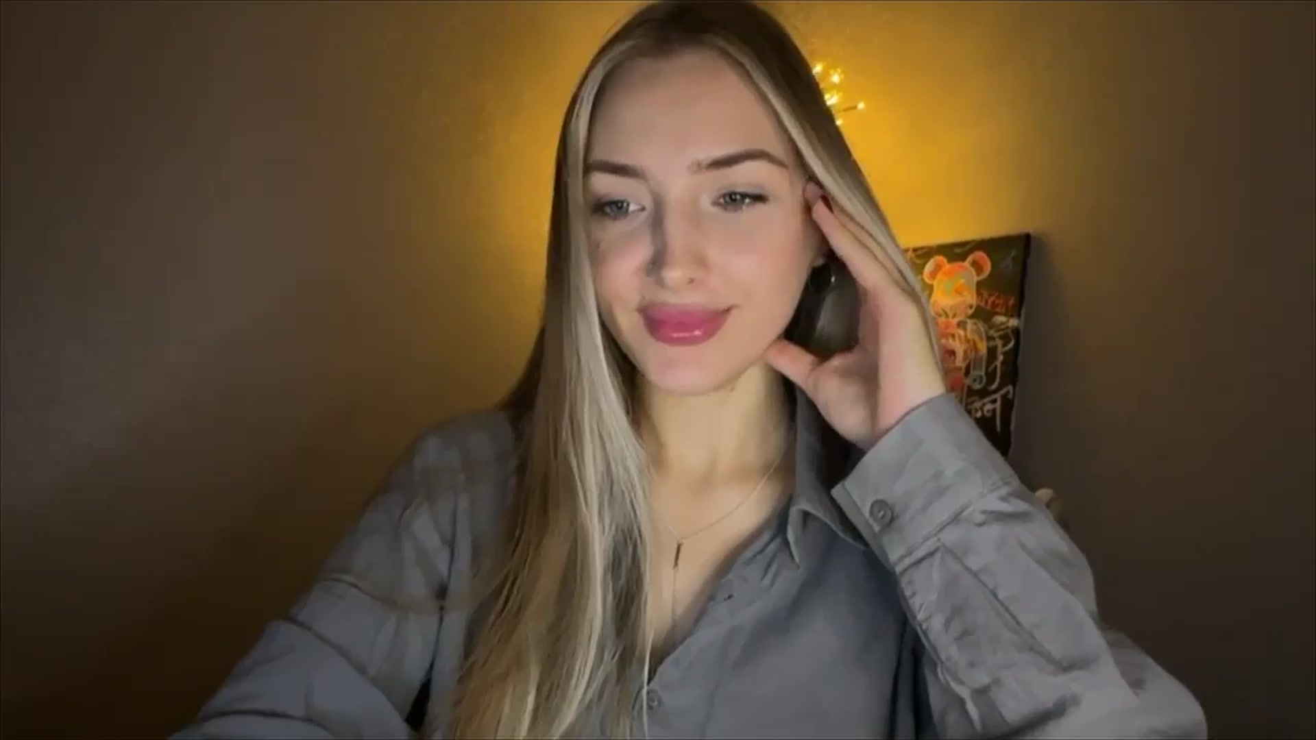 Gallery image thumbnail from My_Diana's myfreecams stream on, 10/12/2024, 21:03 image 14 of 20