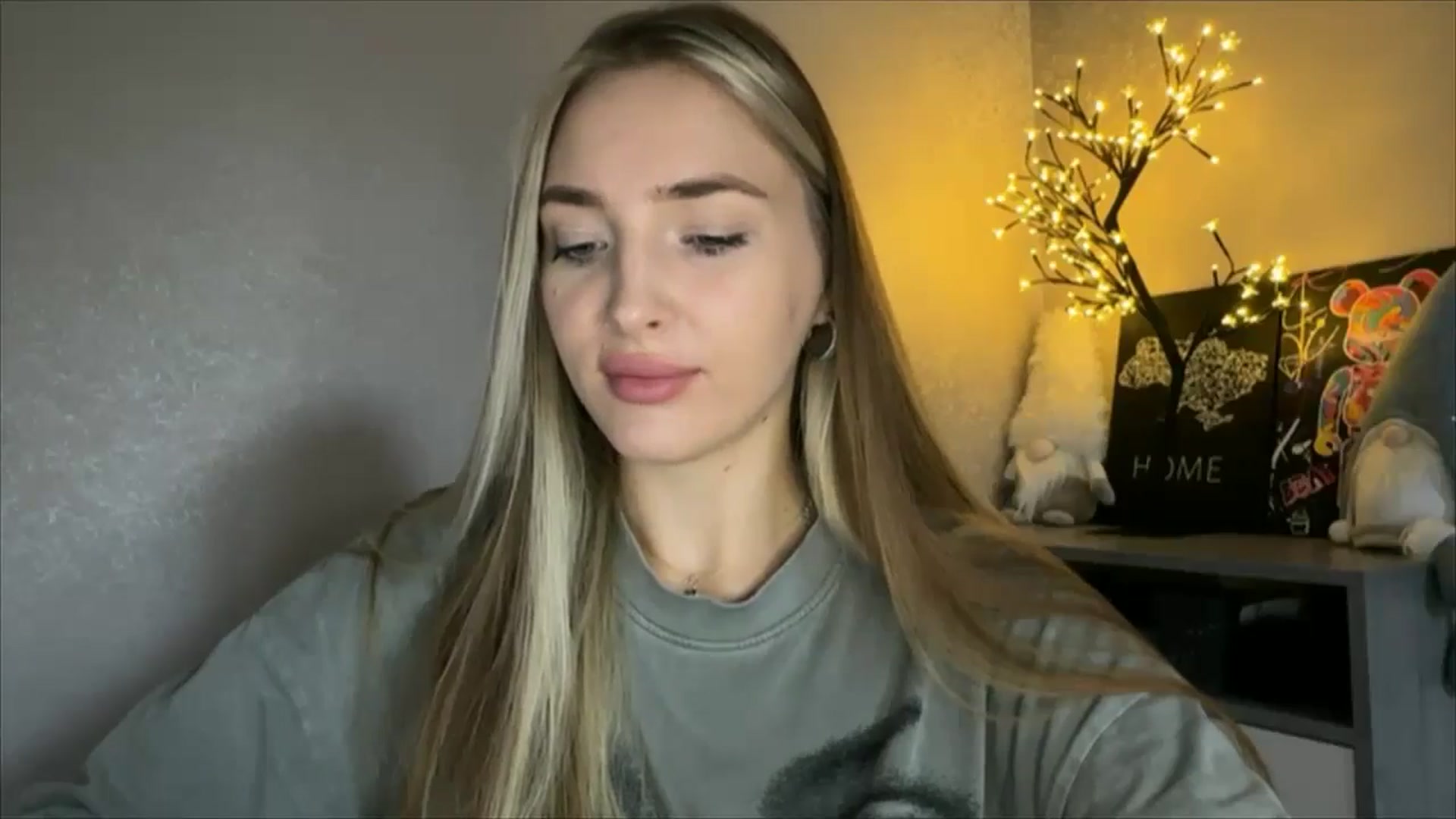 Gallery image thumbnail from My_Diana's myfreecams stream on, 10/14/2024, 13:31 image 11 of 20
