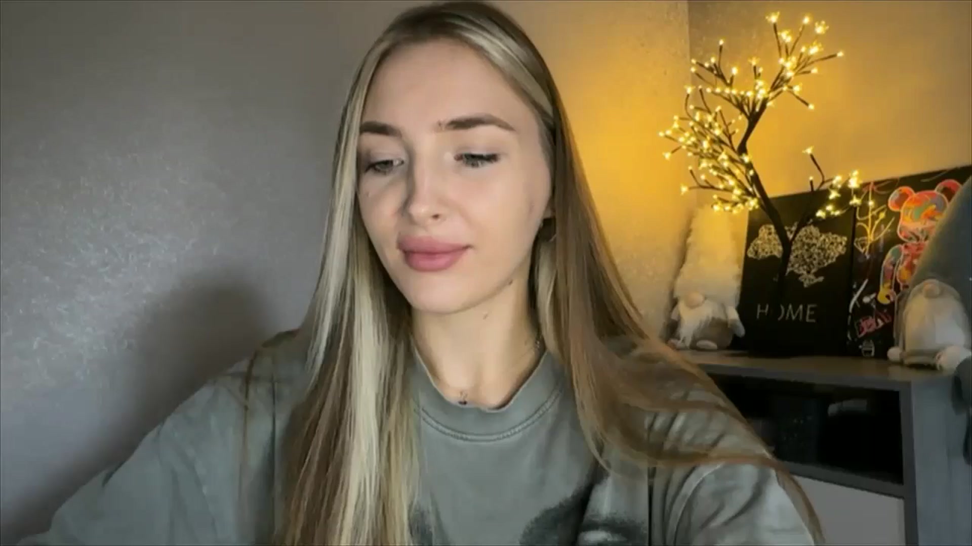Gallery image thumbnail from My_Diana's myfreecams stream on, 10/14/2024, 13:31 image 14 of 20