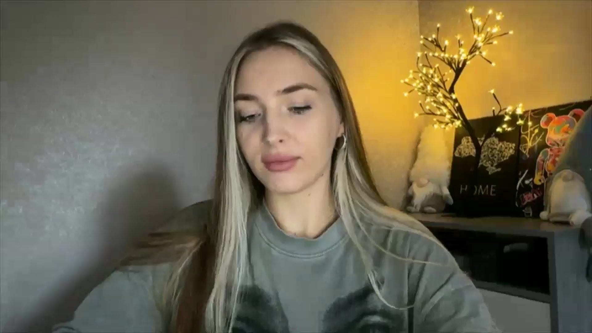 Gallery image thumbnail from My_Diana's myfreecams stream on, 10/14/2024, 13:31 image 15 of 20