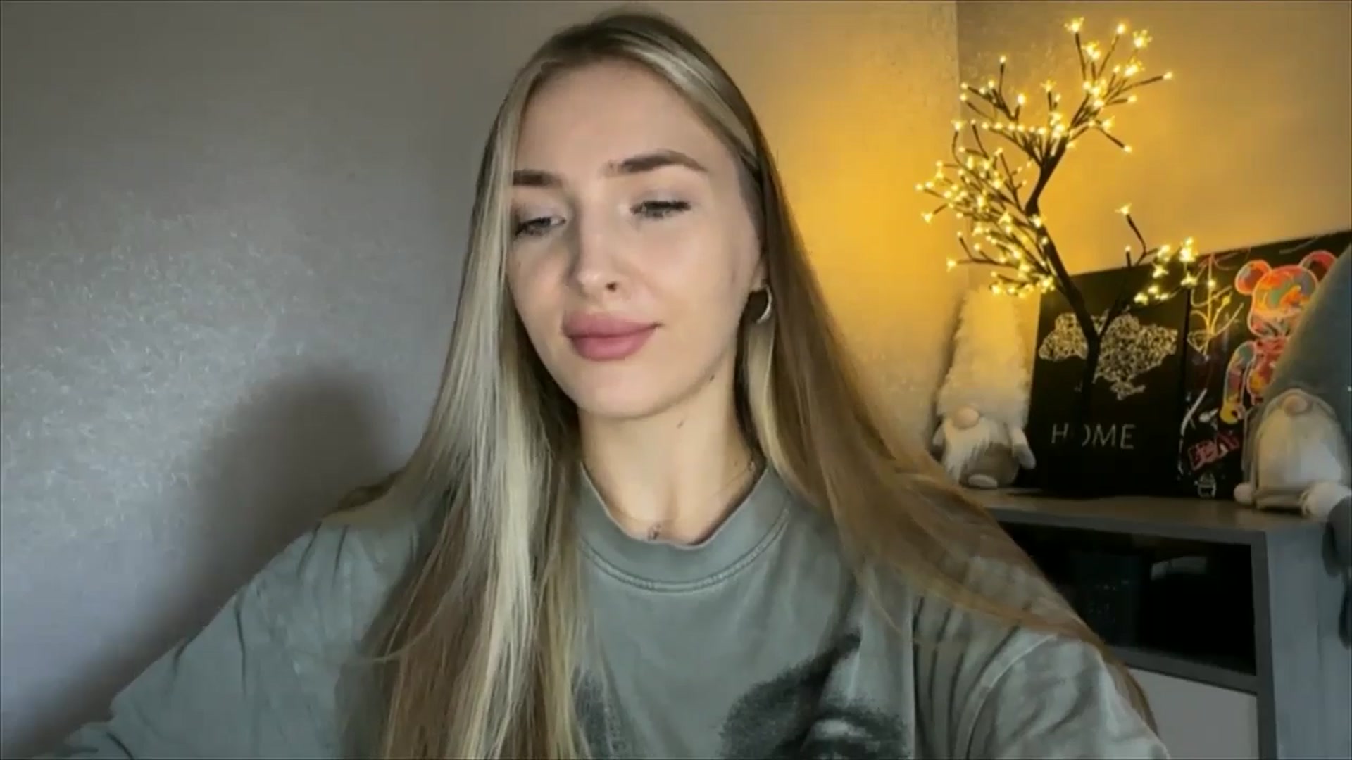 Gallery image thumbnail from My_Diana's myfreecams stream on, 10/14/2024, 13:31 image 8 of 20