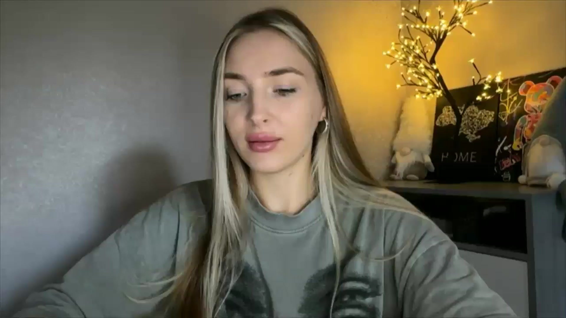 Gallery image thumbnail from My_Diana's myfreecams stream on, 10/14/2024, 13:31 image 18 of 20