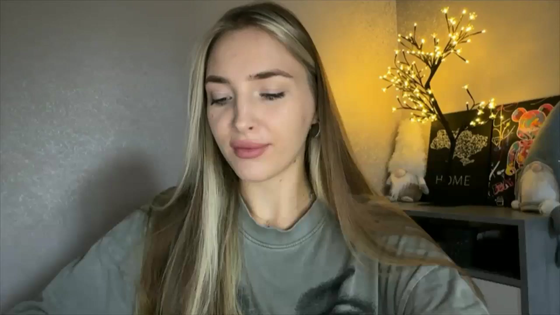 Gallery image thumbnail from My_Diana's myfreecams stream on, 10/14/2024, 13:31 image 10 of 20
