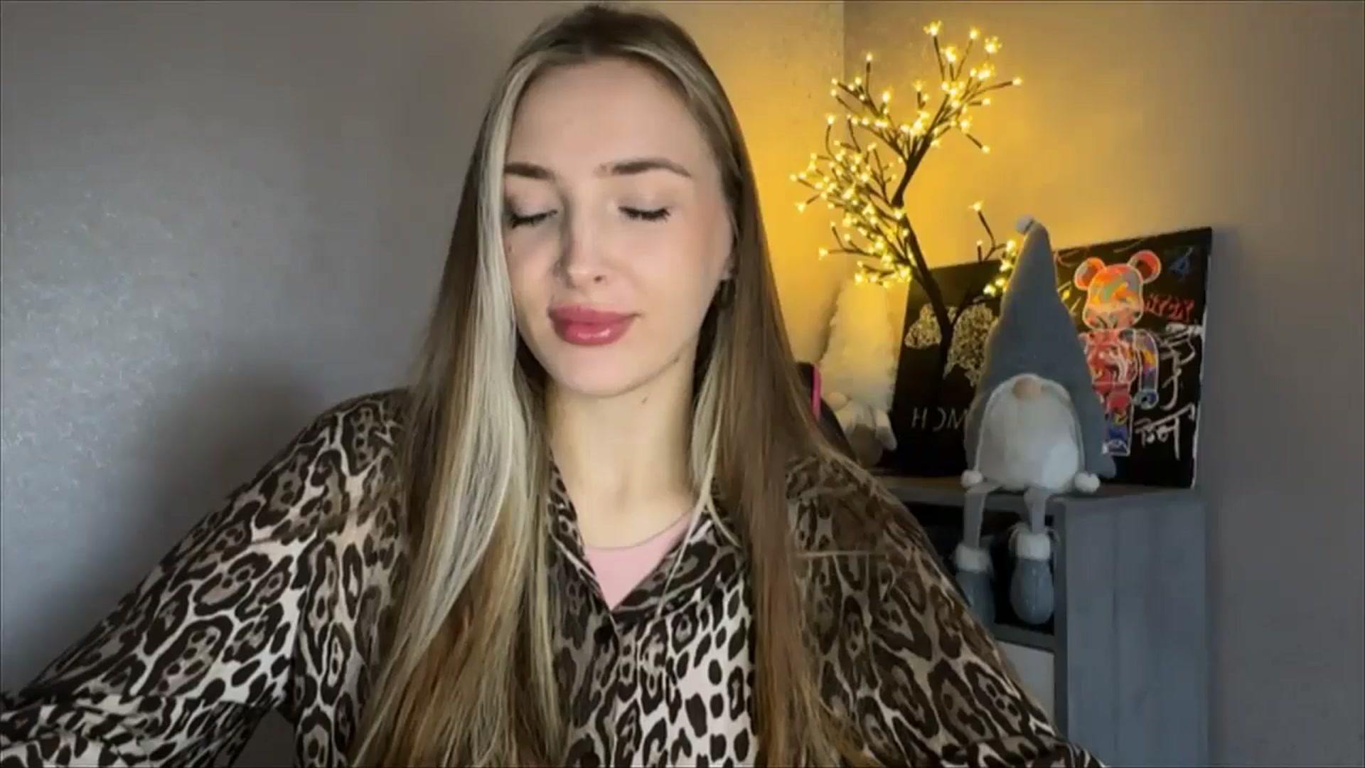 Gallery image thumbnail from My_Diana's myfreecams stream on, 10/15/2024, 13:47 image 12 of 20