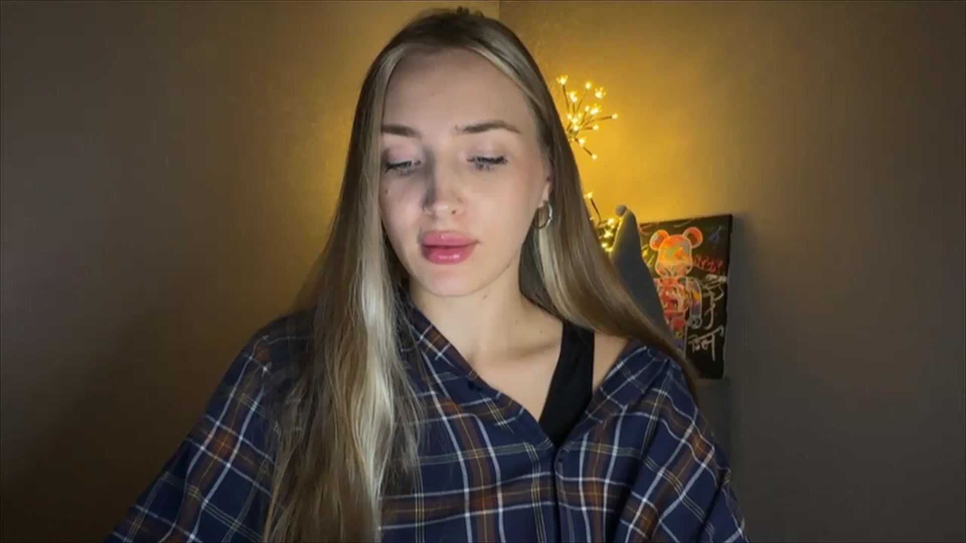 Gallery image thumbnail from My_Diana's myfreecams stream on, 10/15/2024, 22:03 image 8 of 20
