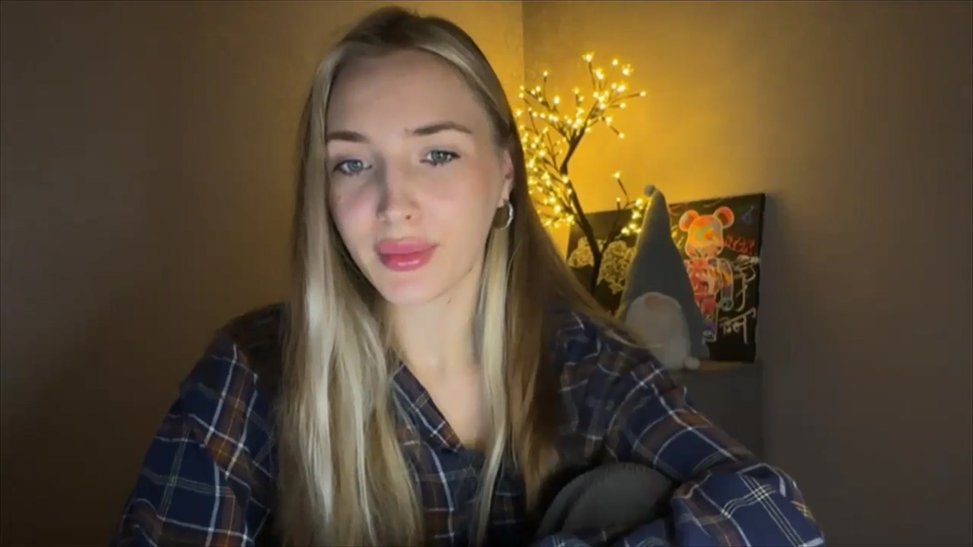 Gallery image thumbnail from My_Diana's myfreecams stream on, 10/15/2024, 22:03 image 18 of 20
