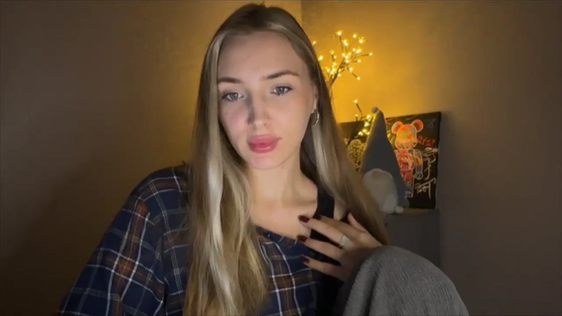 Gallery image thumbnail from My_Diana's myfreecams stream on, 10/15/2024, 22:03 image 19 of 20