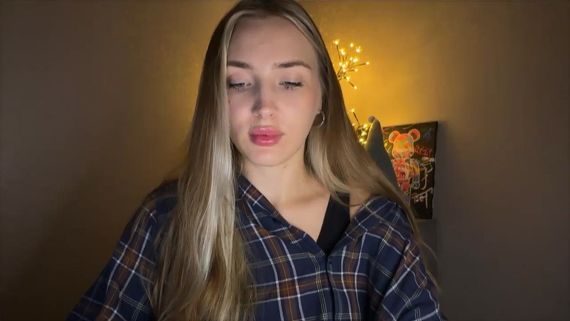 Gallery image thumbnail from My_Diana's myfreecams stream on, 10/15/2024, 22:03 image 14 of 20