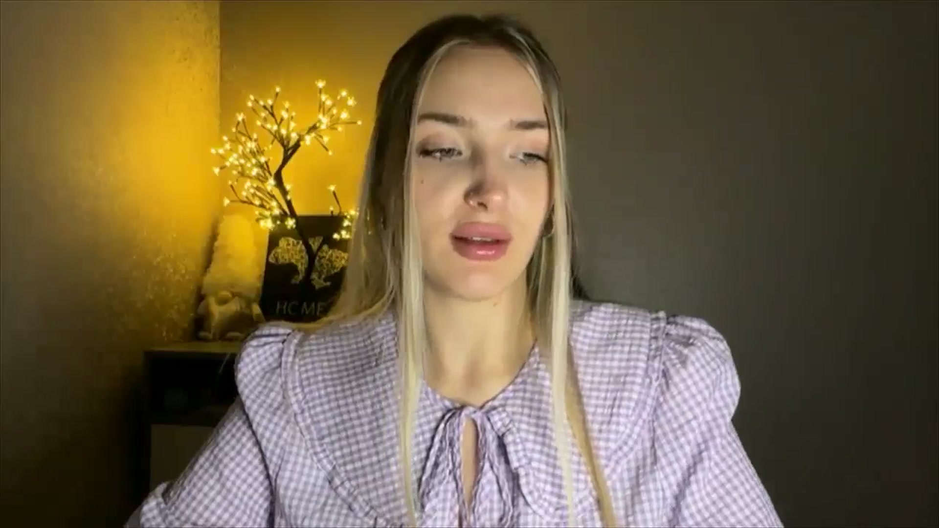 Gallery image thumbnail from My_Diana's myfreecams stream on, 10/17/2024, 20:05 image 2 of 20