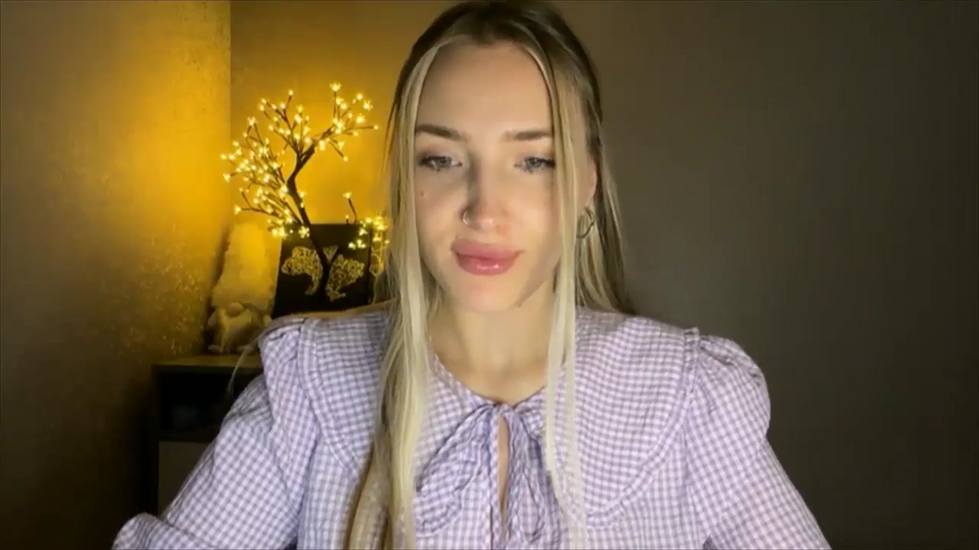 Gallery image thumbnail from My_Diana's myfreecams stream on, 10/17/2024, 20:05 image 5 of 20