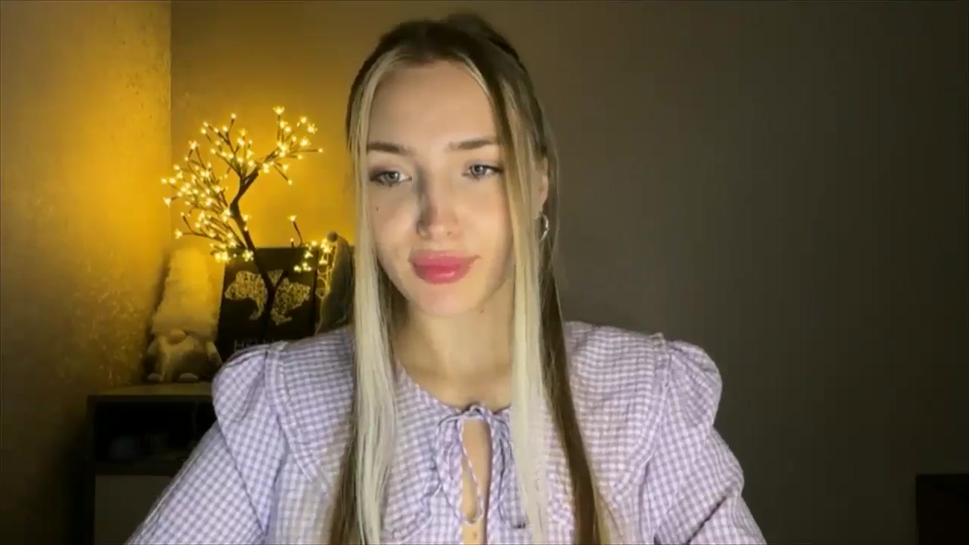 Gallery image thumbnail from My_Diana's myfreecams stream on, 10/17/2024, 22:05 image 3 of 20