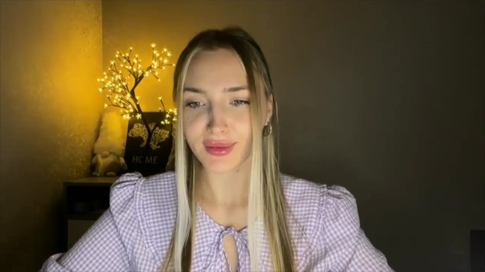 Gallery image thumbnail from My_Diana's myfreecams stream on, 10/17/2024, 22:05 image 16 of 20