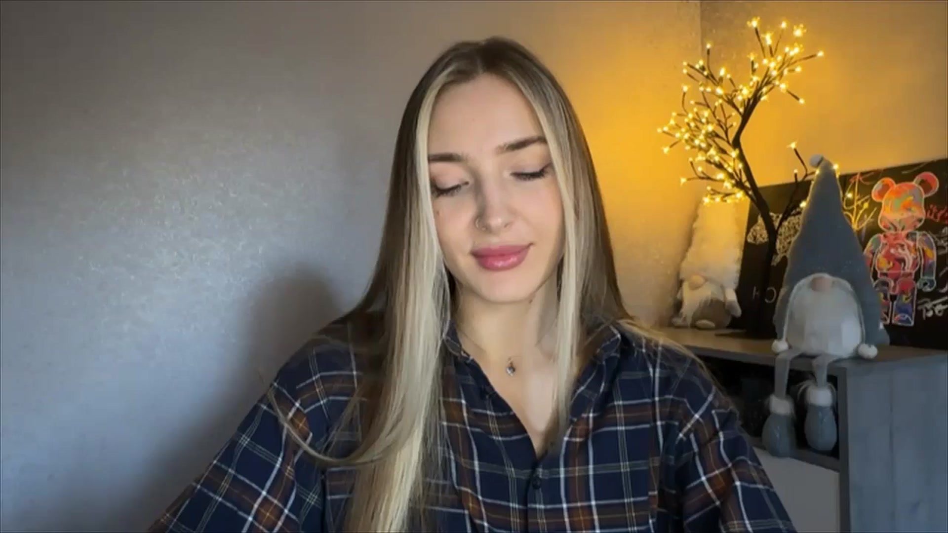 Gallery image thumbnail from My_Diana's myfreecams stream on, 10/18/2024, 14:26 image 16 of 20