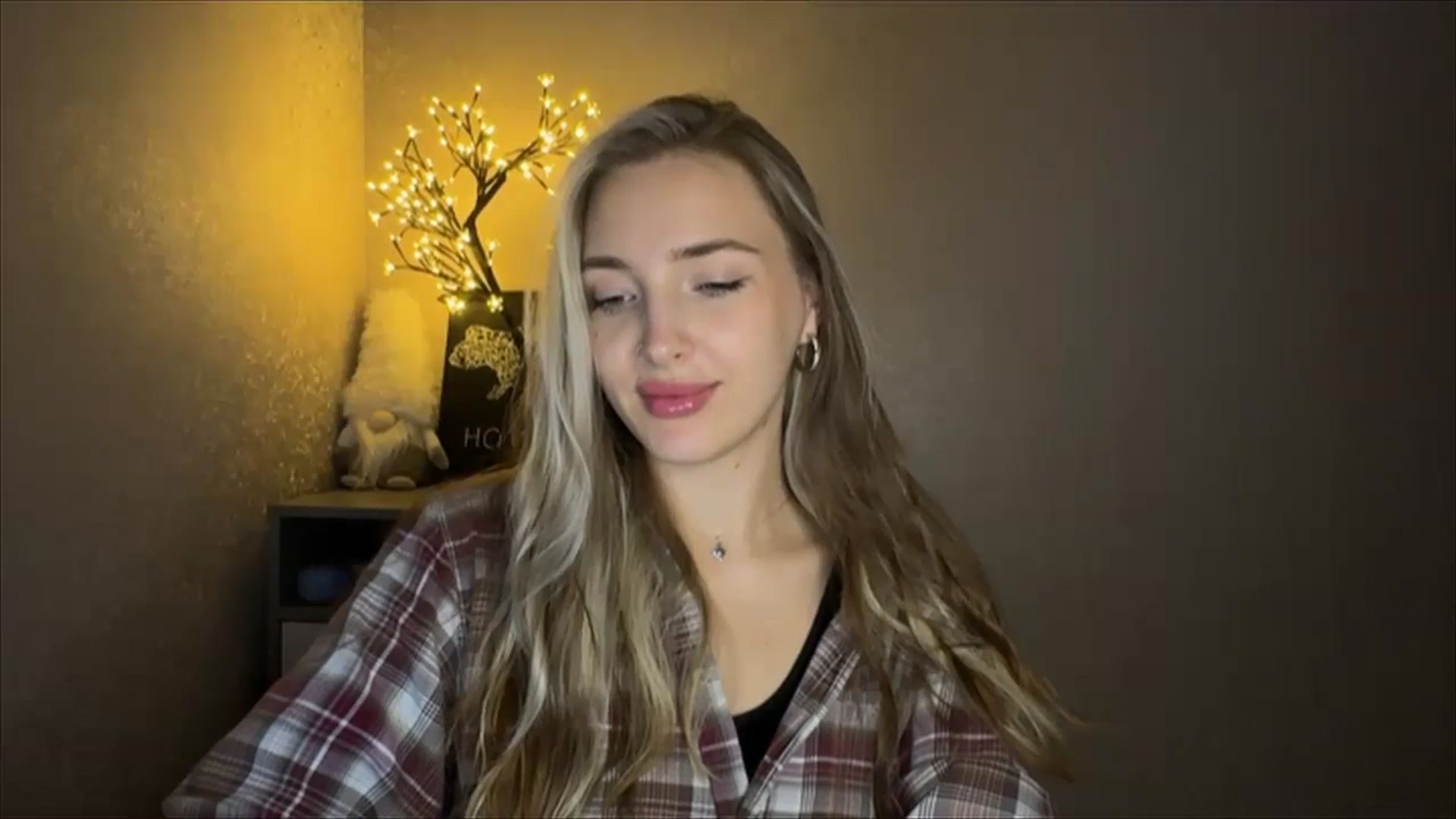 Gallery image thumbnail from My_Diana's myfreecams stream on, 10/18/2024, 20:58 image 6 of 20