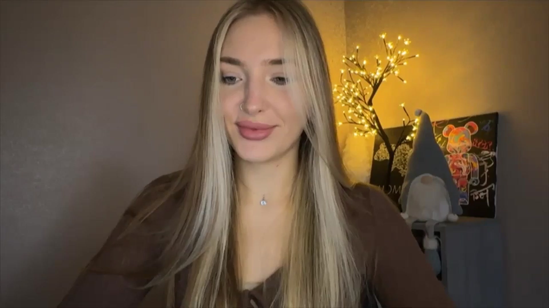 Gallery image thumbnail from My_Diana's myfreecams stream on, 10/19/2024, 13:06 image 13 of 20