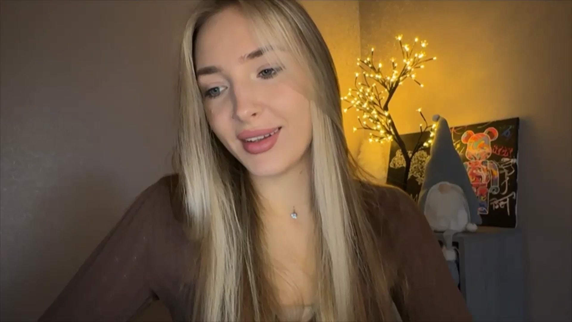 Gallery image thumbnail from My_Diana's myfreecams stream on, 10/19/2024, 13:06 image 11 of 20