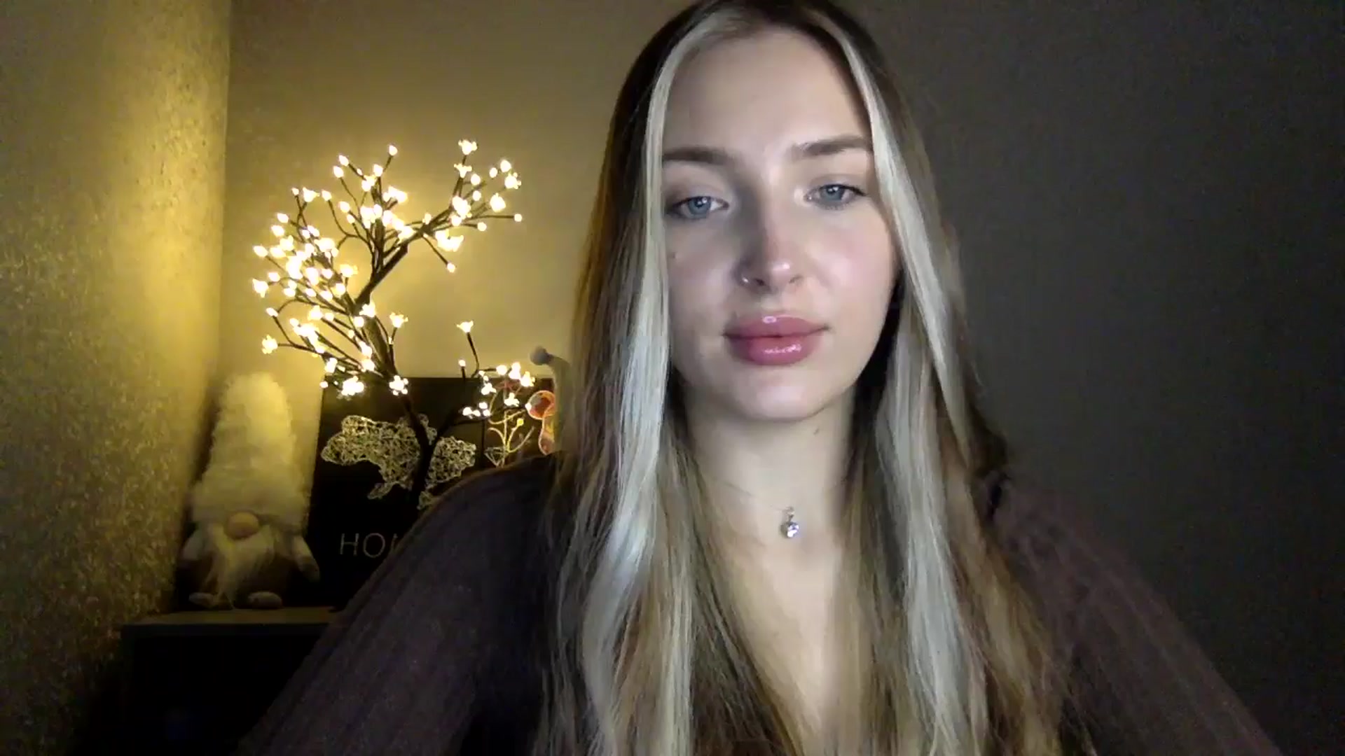 Gallery image thumbnail from My_Diana's myfreecams stream on, 10/19/2024, 21:16 image 8 of 20