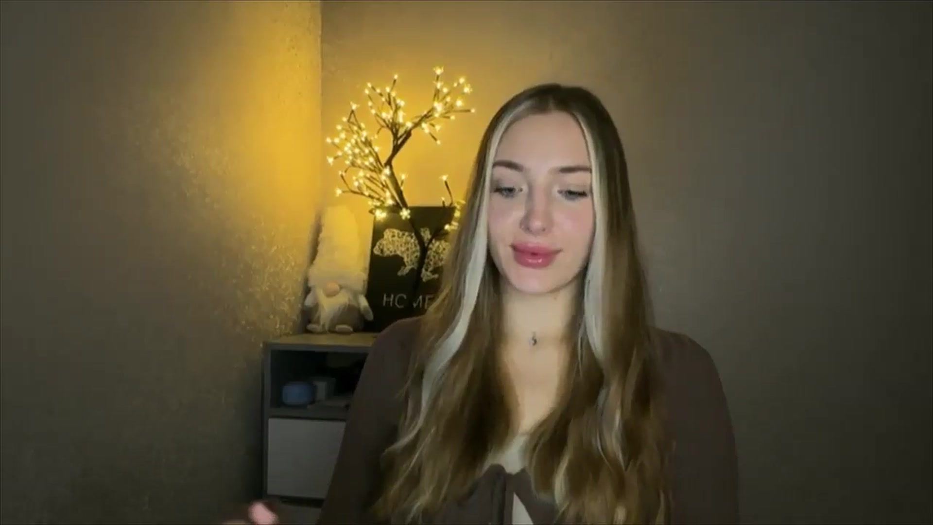 Gallery image thumbnail from My_Diana's myfreecams stream on, 10/19/2024, 21:16 image 14 of 20