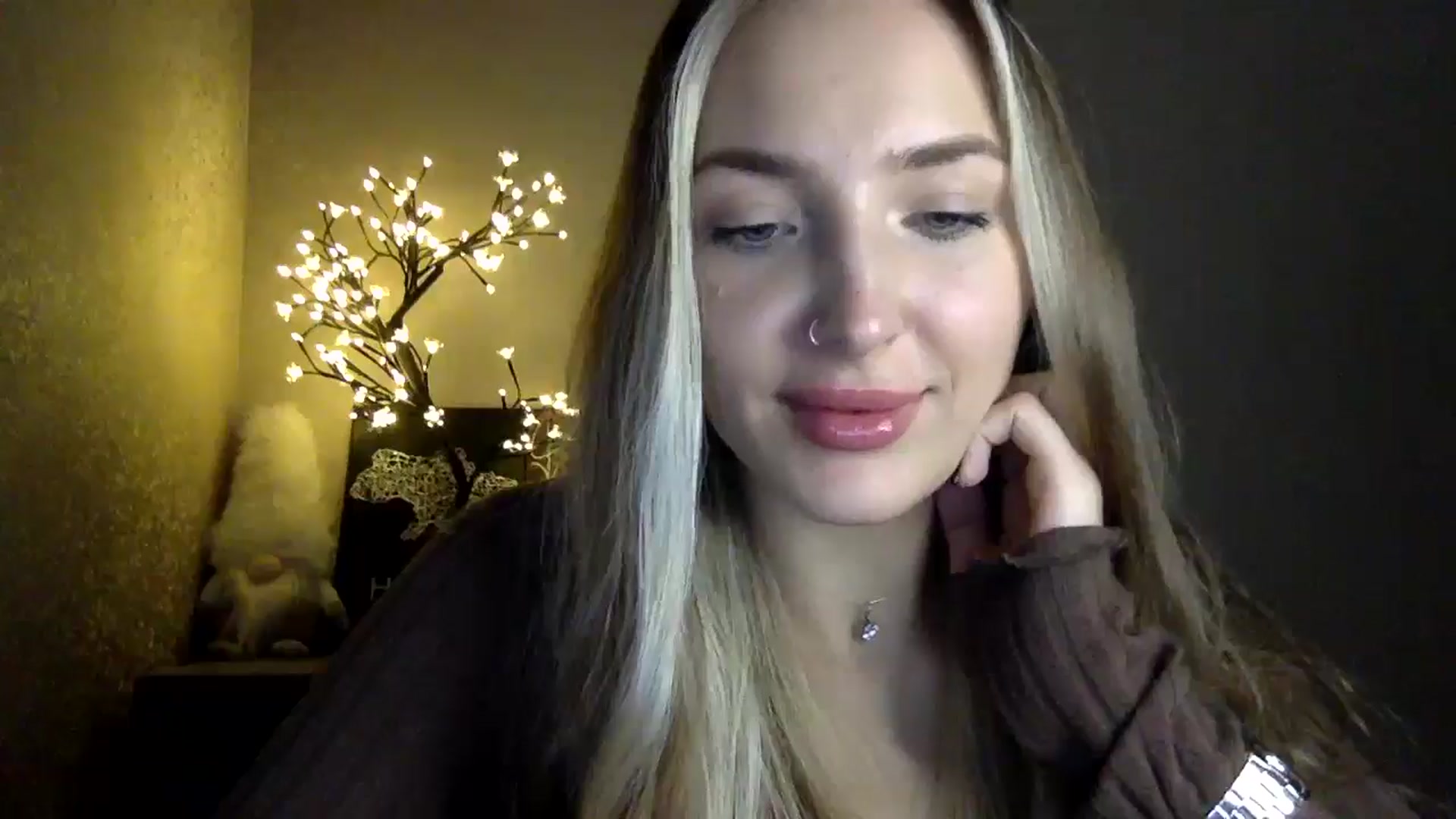Gallery image thumbnail from My_Diana's myfreecams stream on, 10/19/2024, 21:16 image 2 of 20