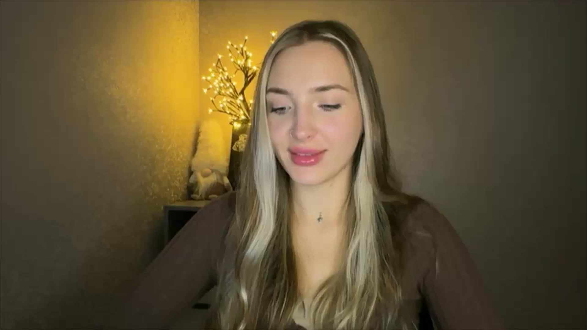 Gallery image thumbnail from My_Diana's myfreecams stream on, 10/19/2024, 21:16 image 15 of 20