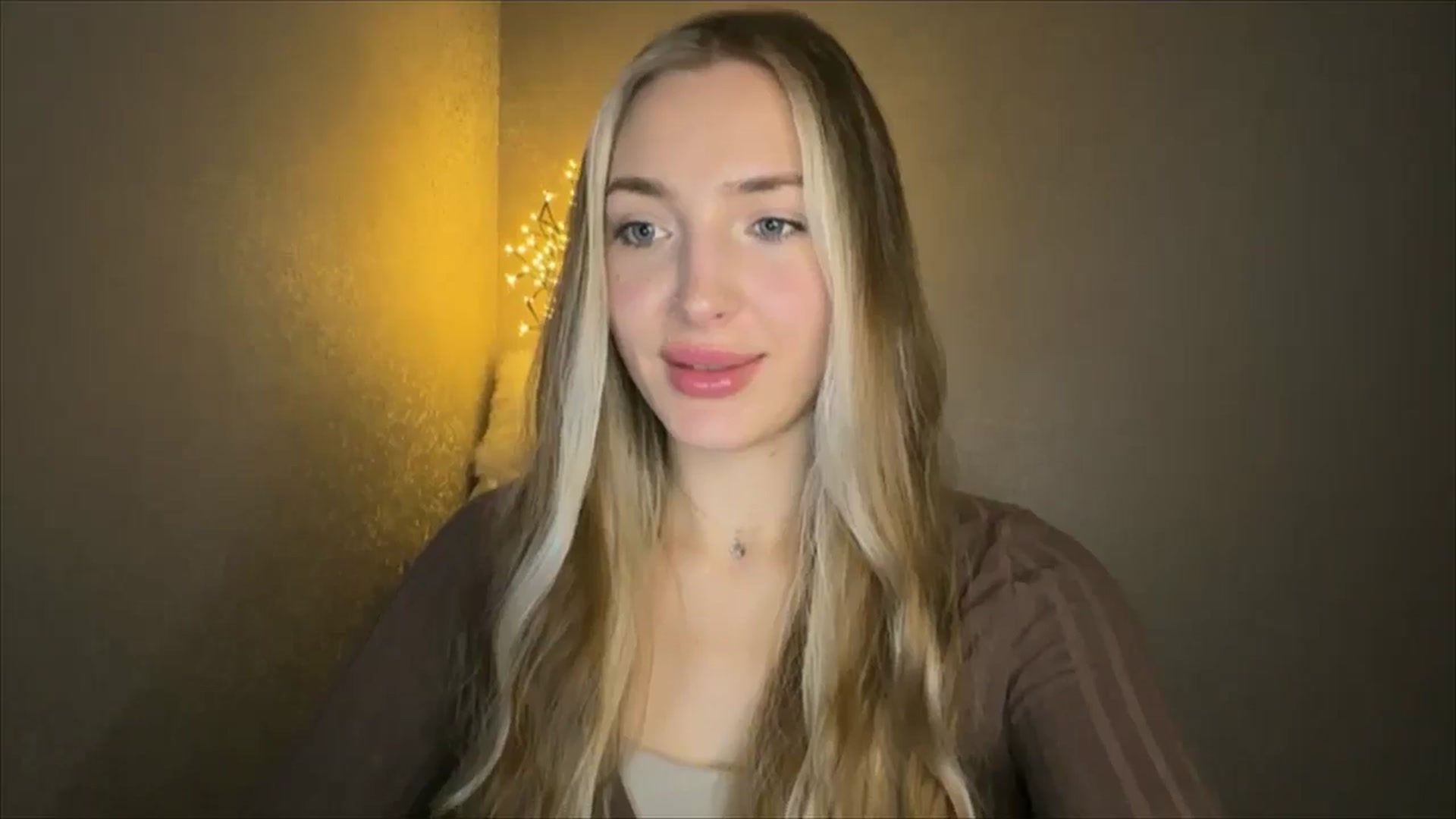 Gallery image thumbnail from My_Diana's myfreecams stream on, 10/19/2024, 21:16 image 9 of 20