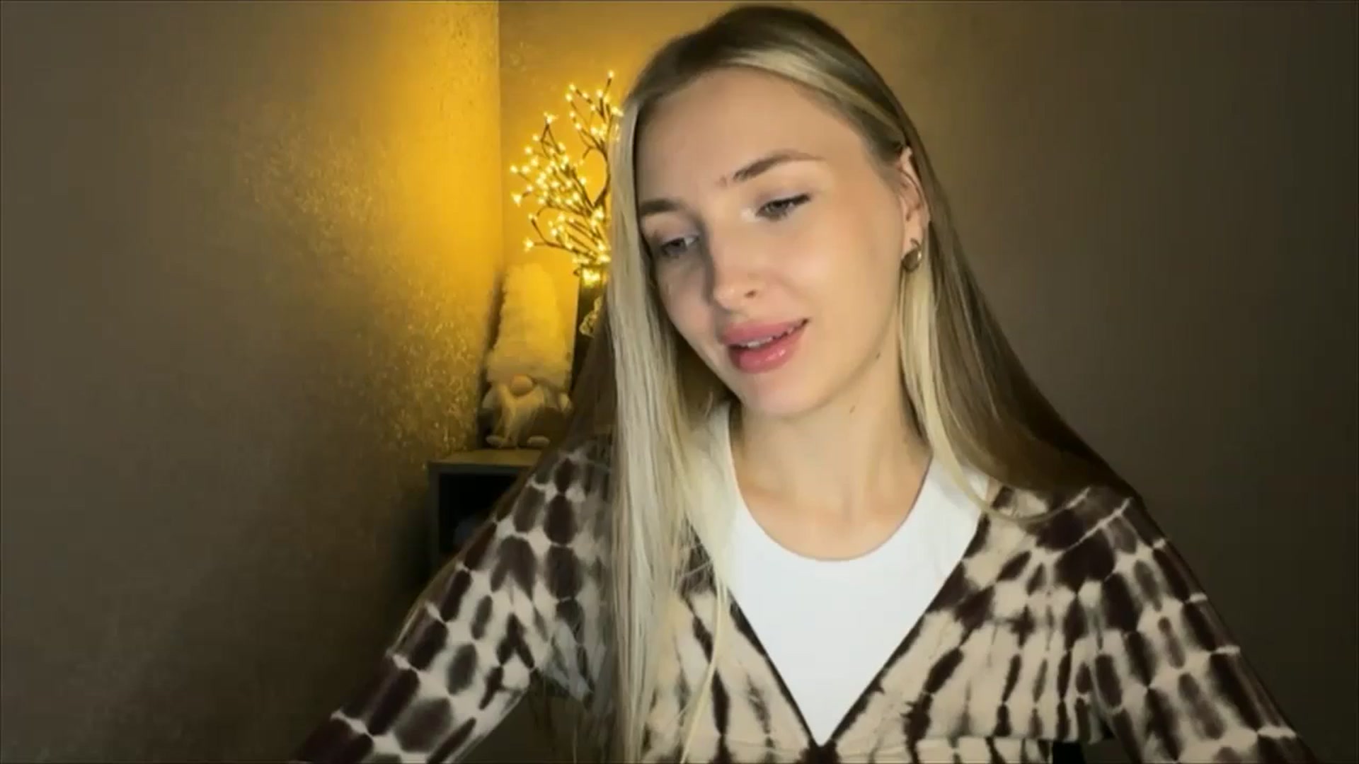 Gallery image thumbnail from My_Diana's myfreecams stream on, 10/20/2024, 20:53 image 2 of 20