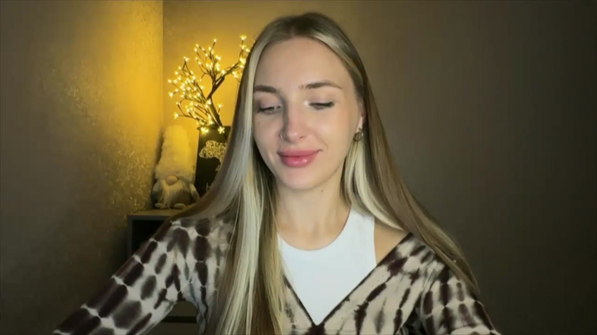 Gallery image thumbnail from My_Diana's myfreecams stream on, 10/20/2024, 20:53 image 12 of 20