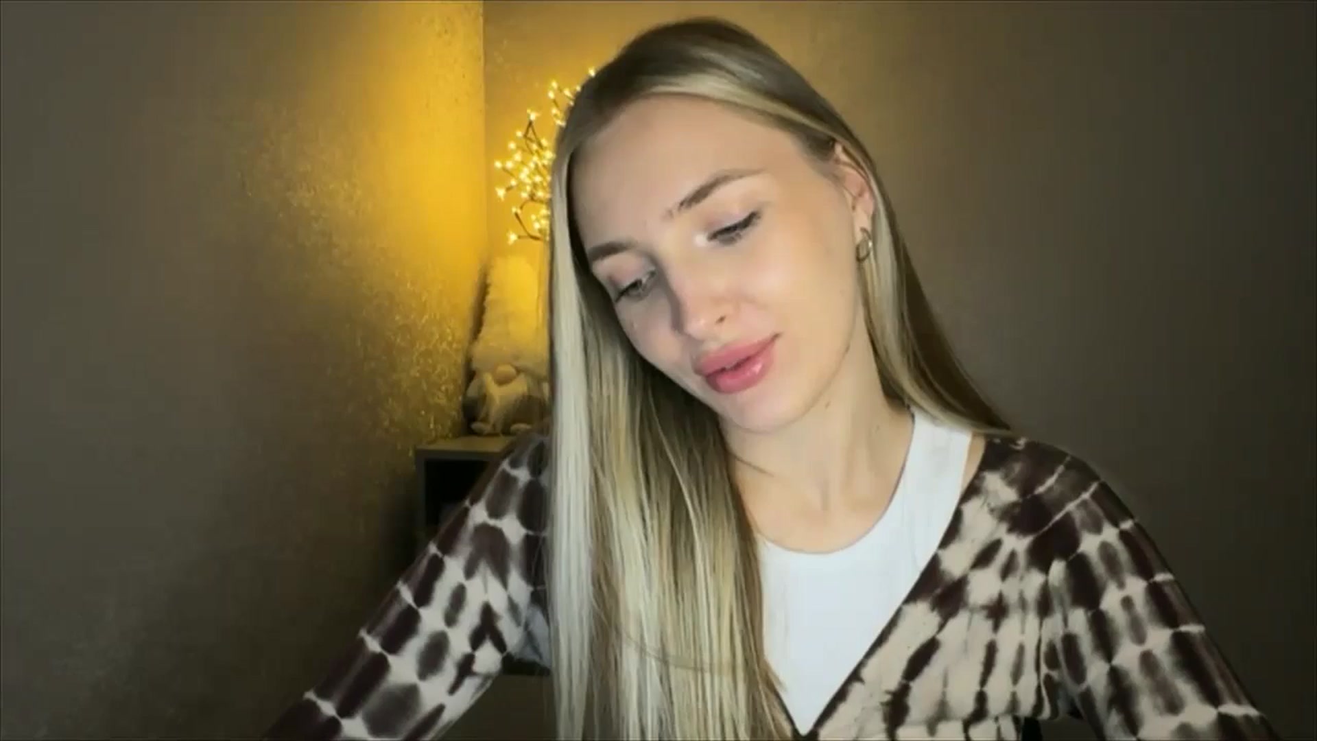 Gallery image thumbnail from My_Diana's myfreecams stream on, 10/20/2024, 20:53 image 1 of 20
