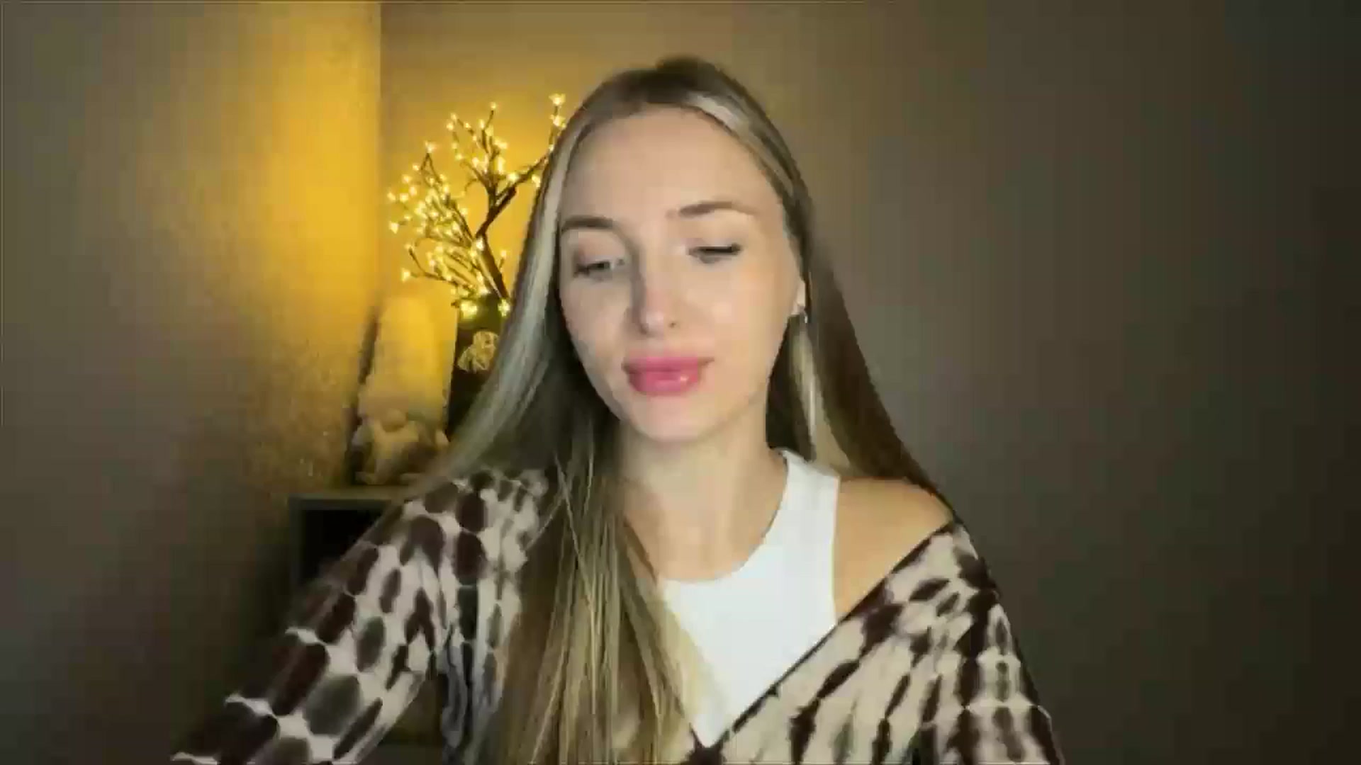 Gallery image thumbnail from My_Diana's myfreecams stream on, 10/20/2024, 21:26 image 11 of 20