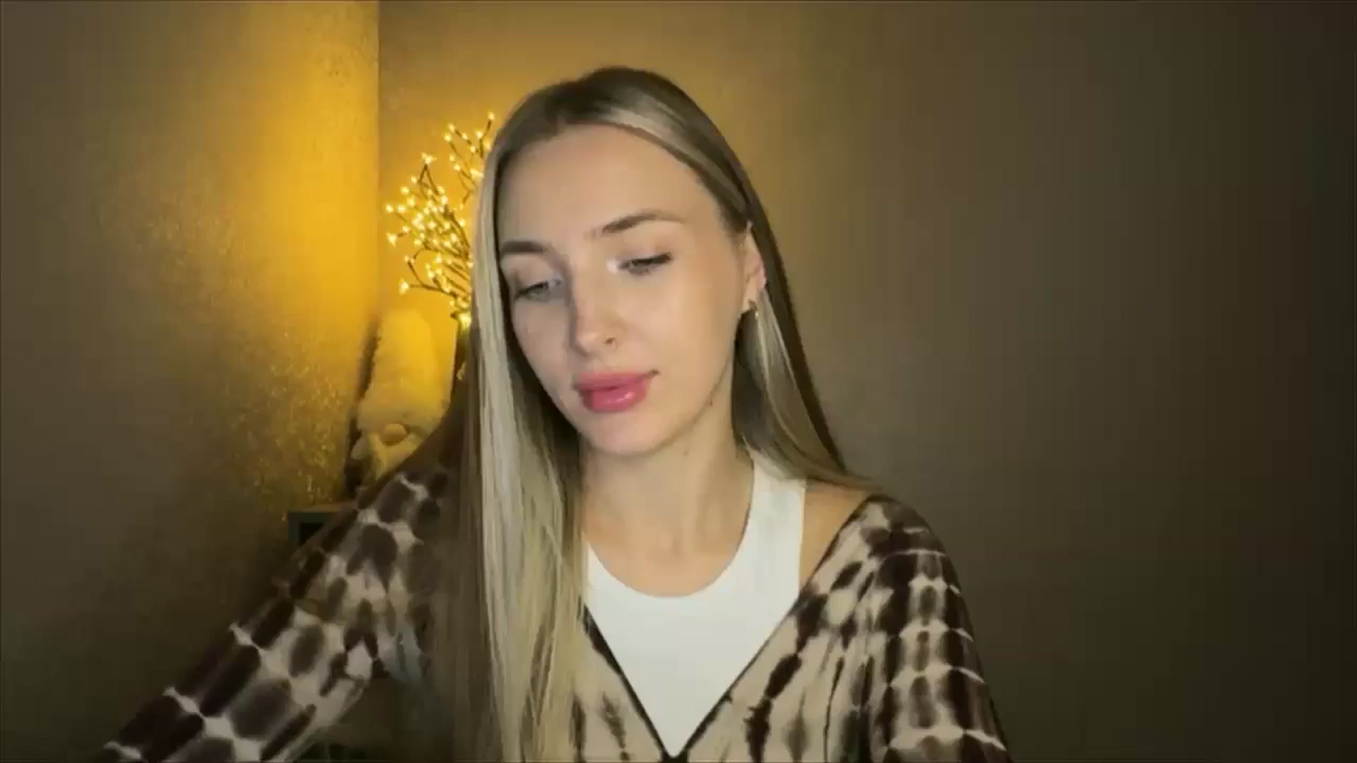 Gallery image thumbnail from My_Diana's myfreecams stream on, 10/20/2024, 22:02 image 19 of 20
