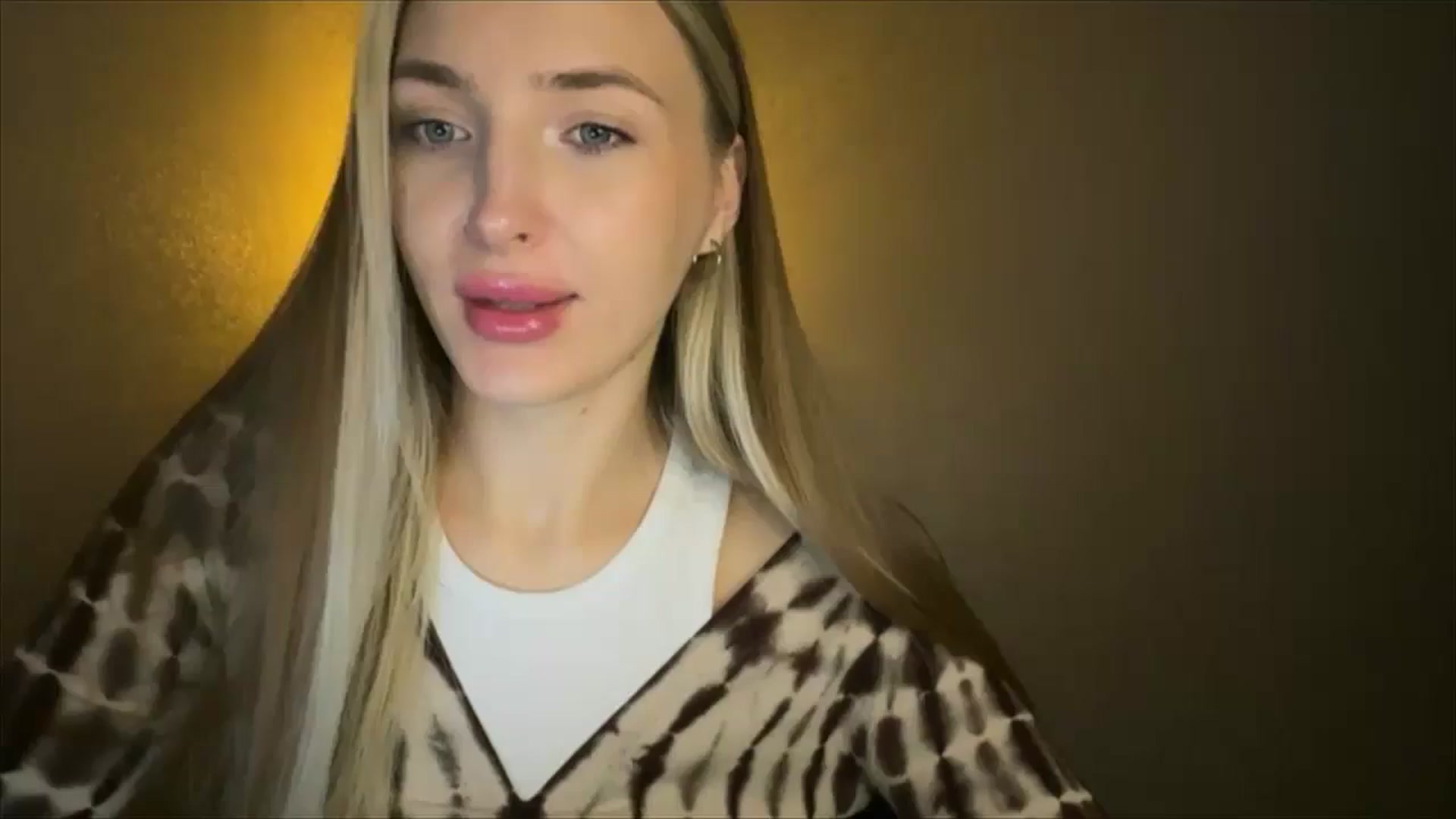 Gallery image thumbnail from My_Diana's myfreecams stream on, 10/20/2024, 22:02 image 15 of 20