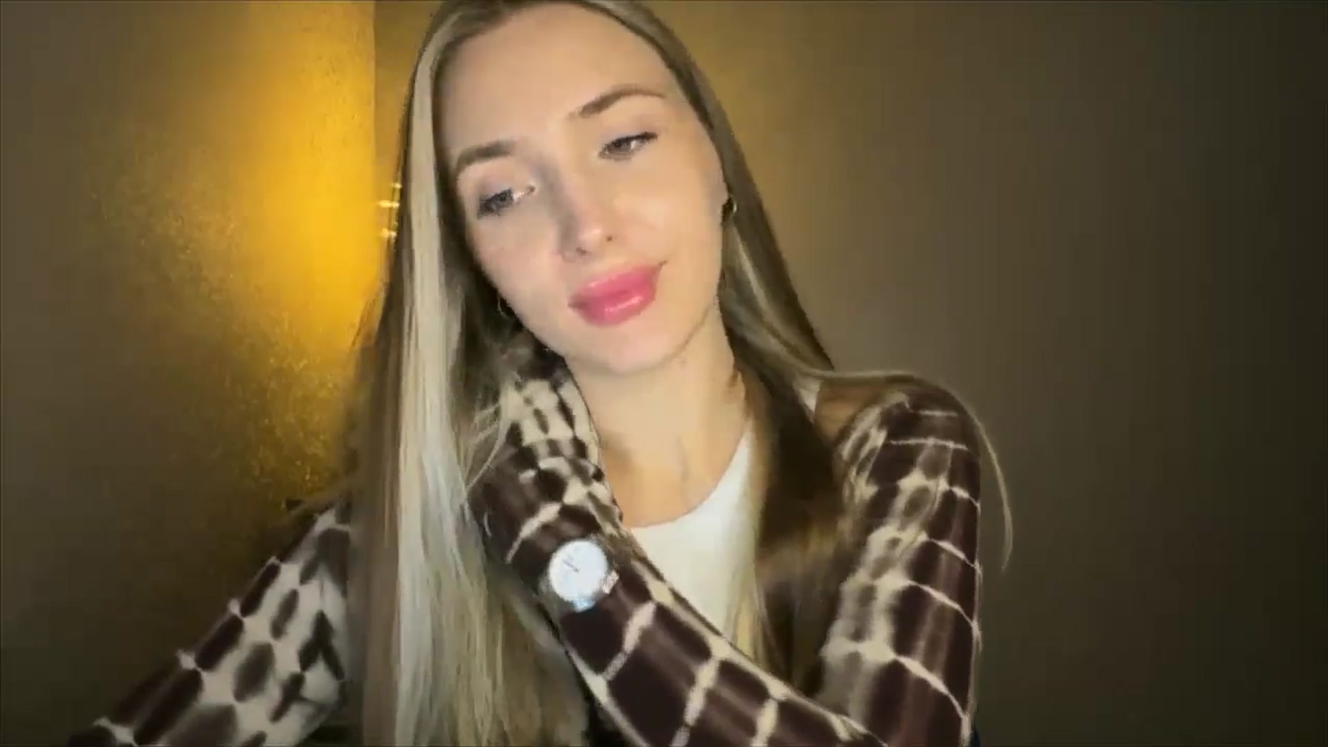 Gallery image thumbnail from My_Diana's myfreecams stream on, 10/20/2024, 22:17 image 16 of 20